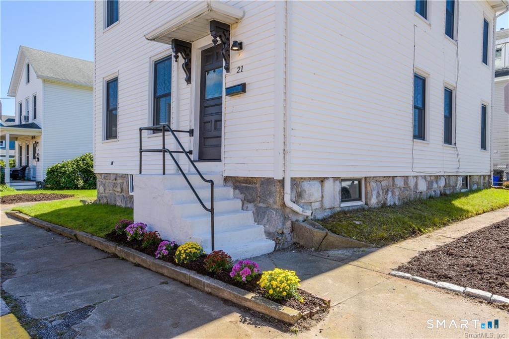 21 Bayview Avenue Property Photo 2