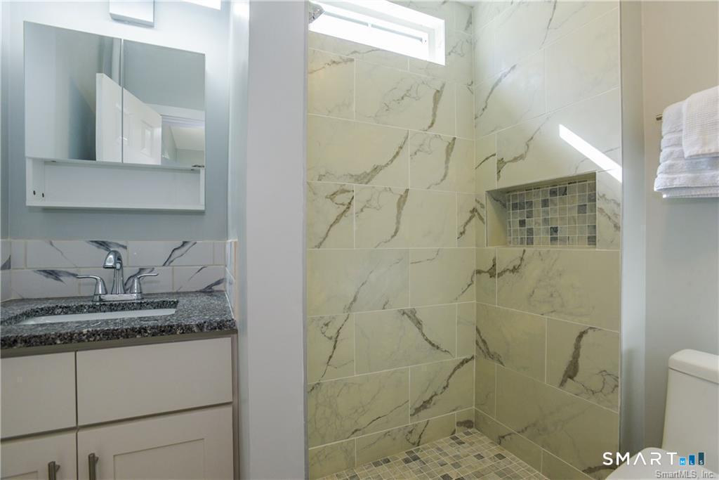 21 Bayview Avenue Property Photo 11