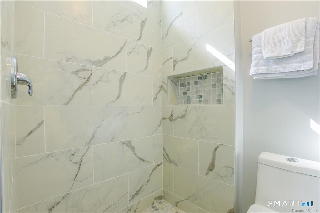 21 Bayview Avenue Property Photo 12