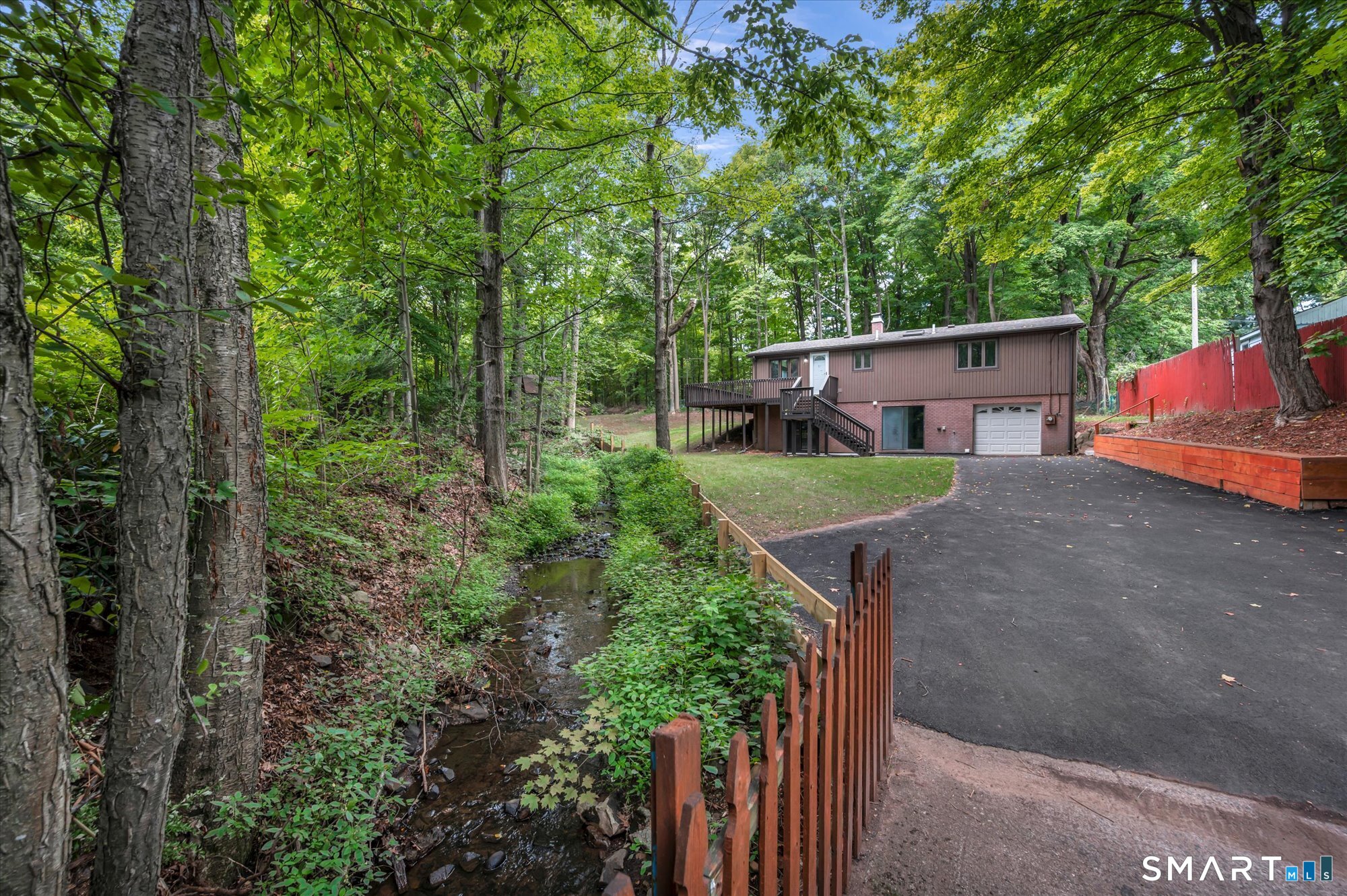 19 Smithfield Avenue Property Photo 2