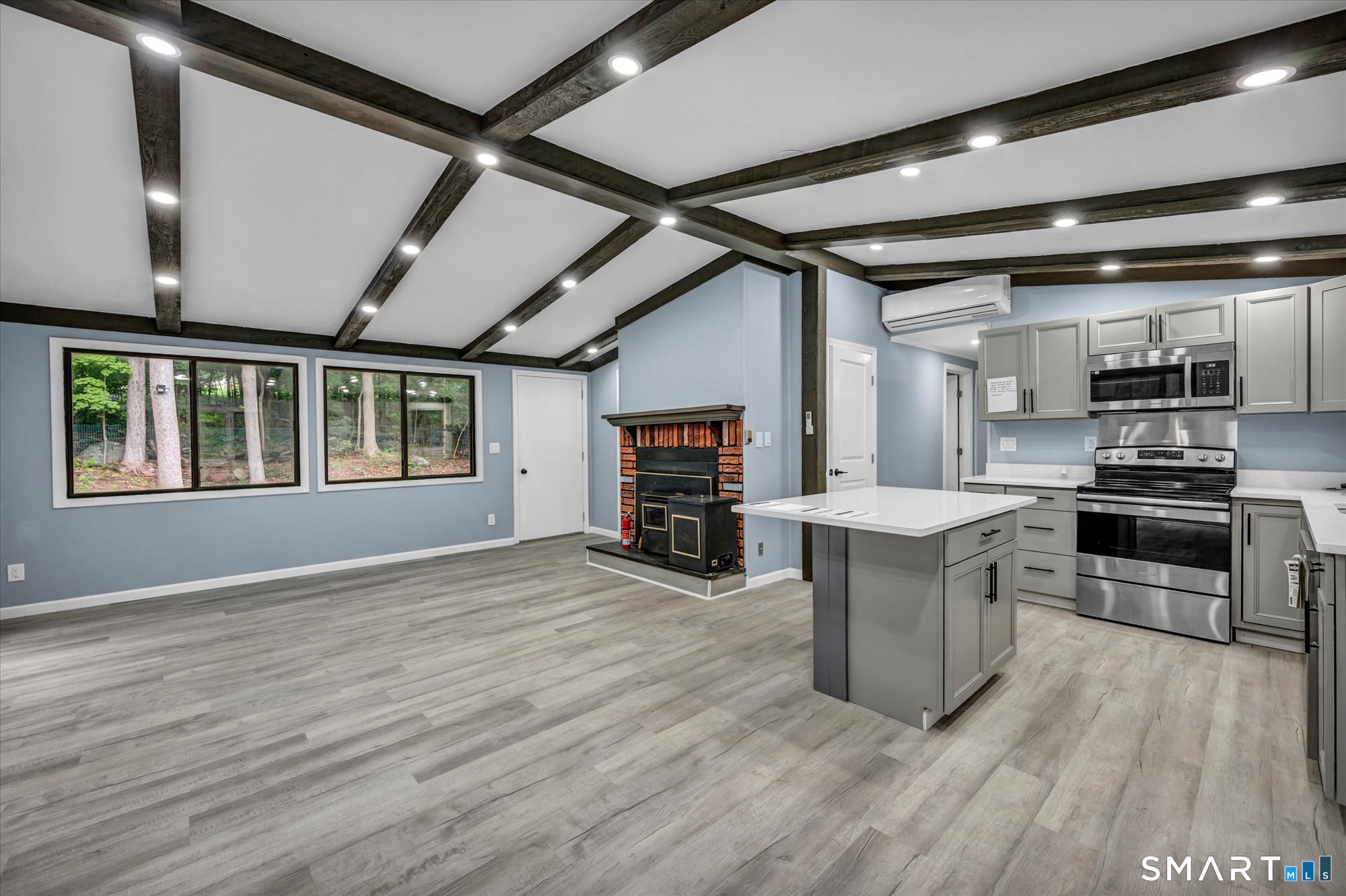 19 Smithfield Avenue Property Photo 3
