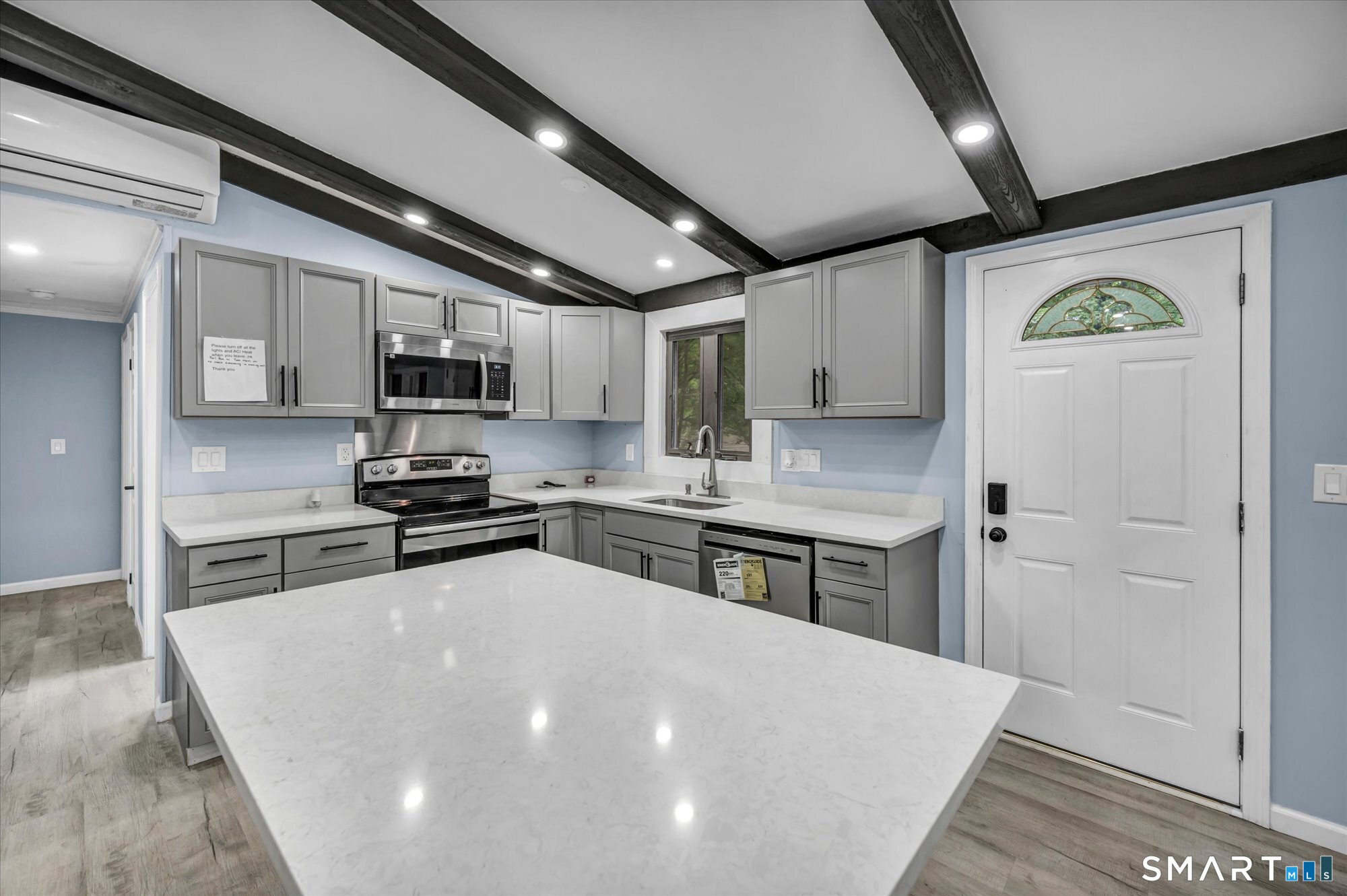 19 Smithfield Avenue Property Photo 9
