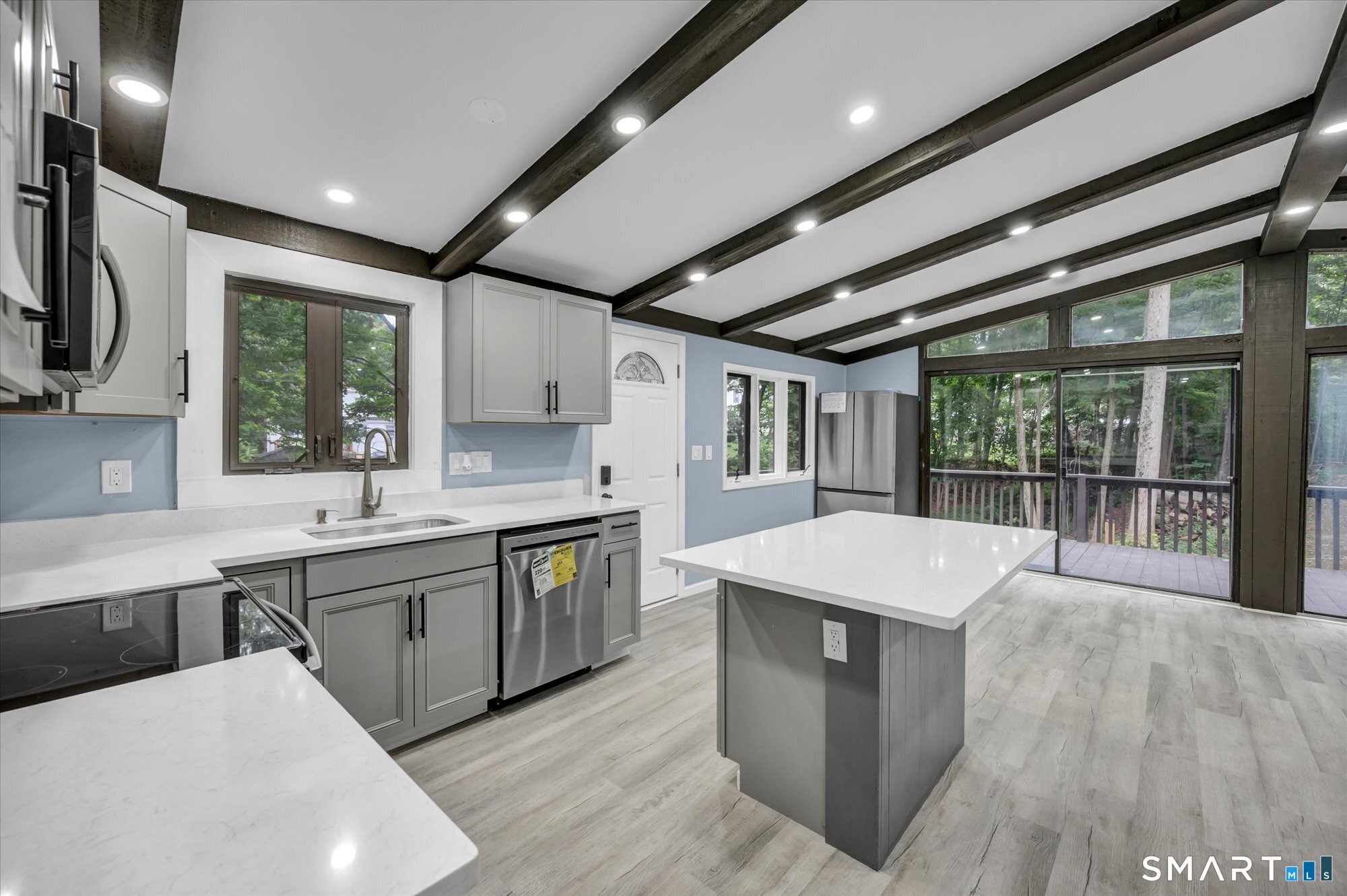 19 Smithfield Avenue Property Photo 11