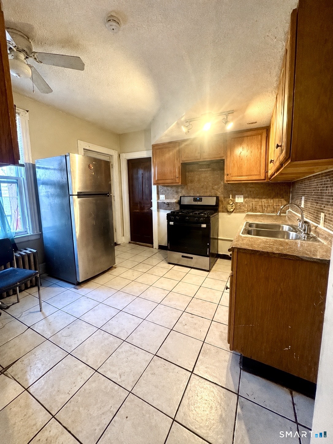 19 Warner 2 Street Property Photo 3