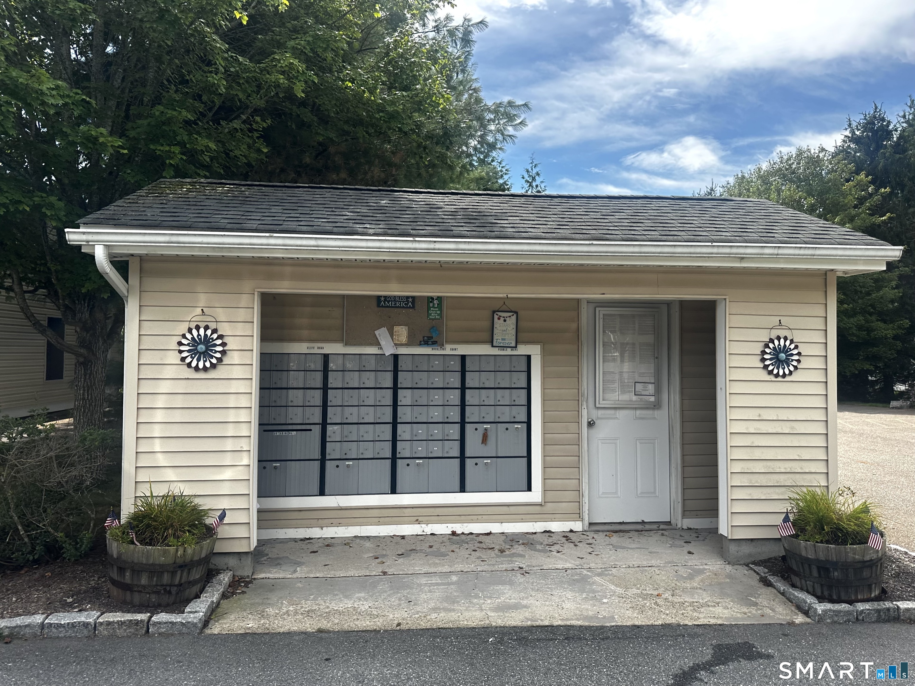 19 Cliff Road Property Photo 2
