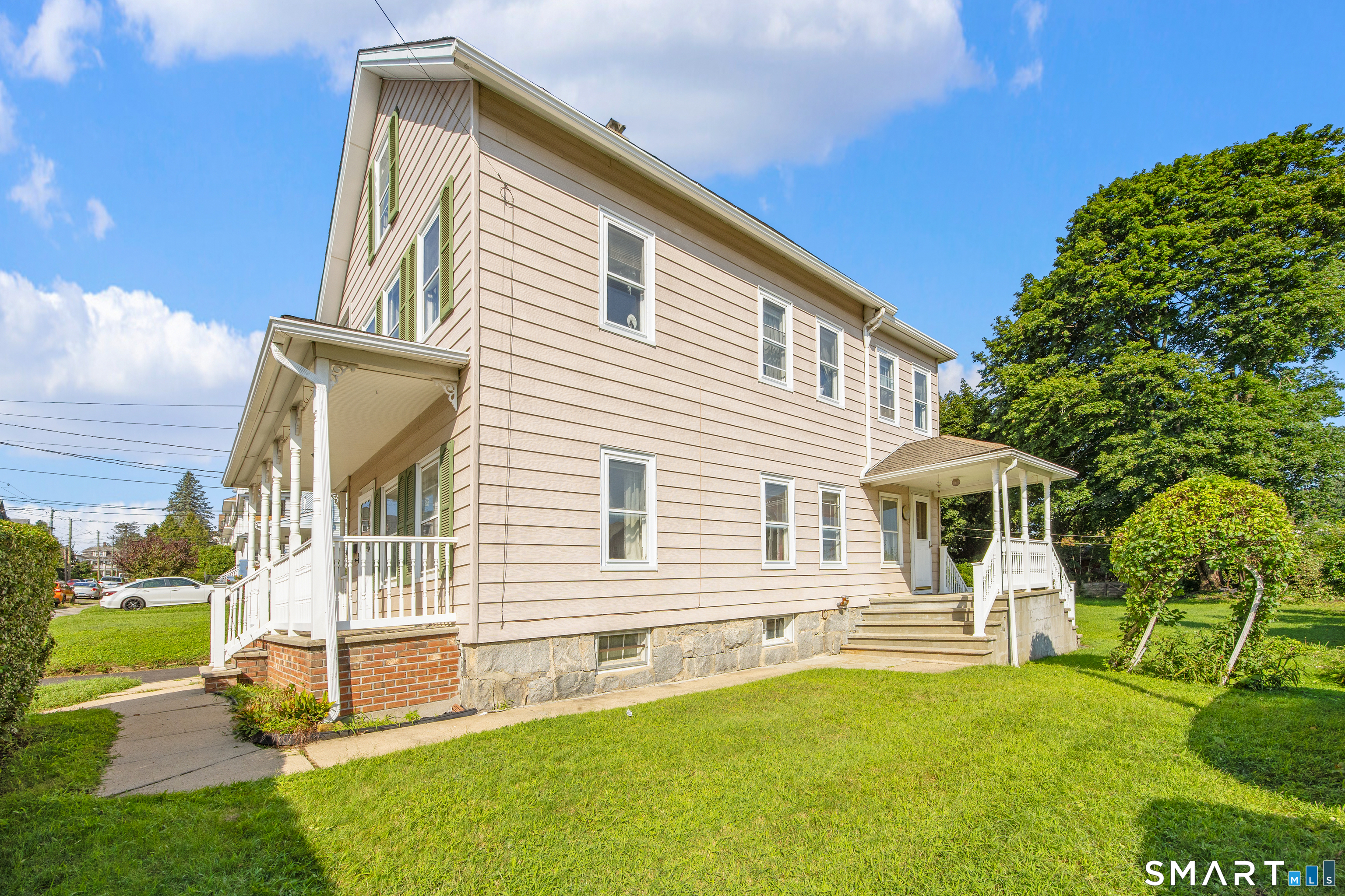 578 Washington Avenue Property Photo 4