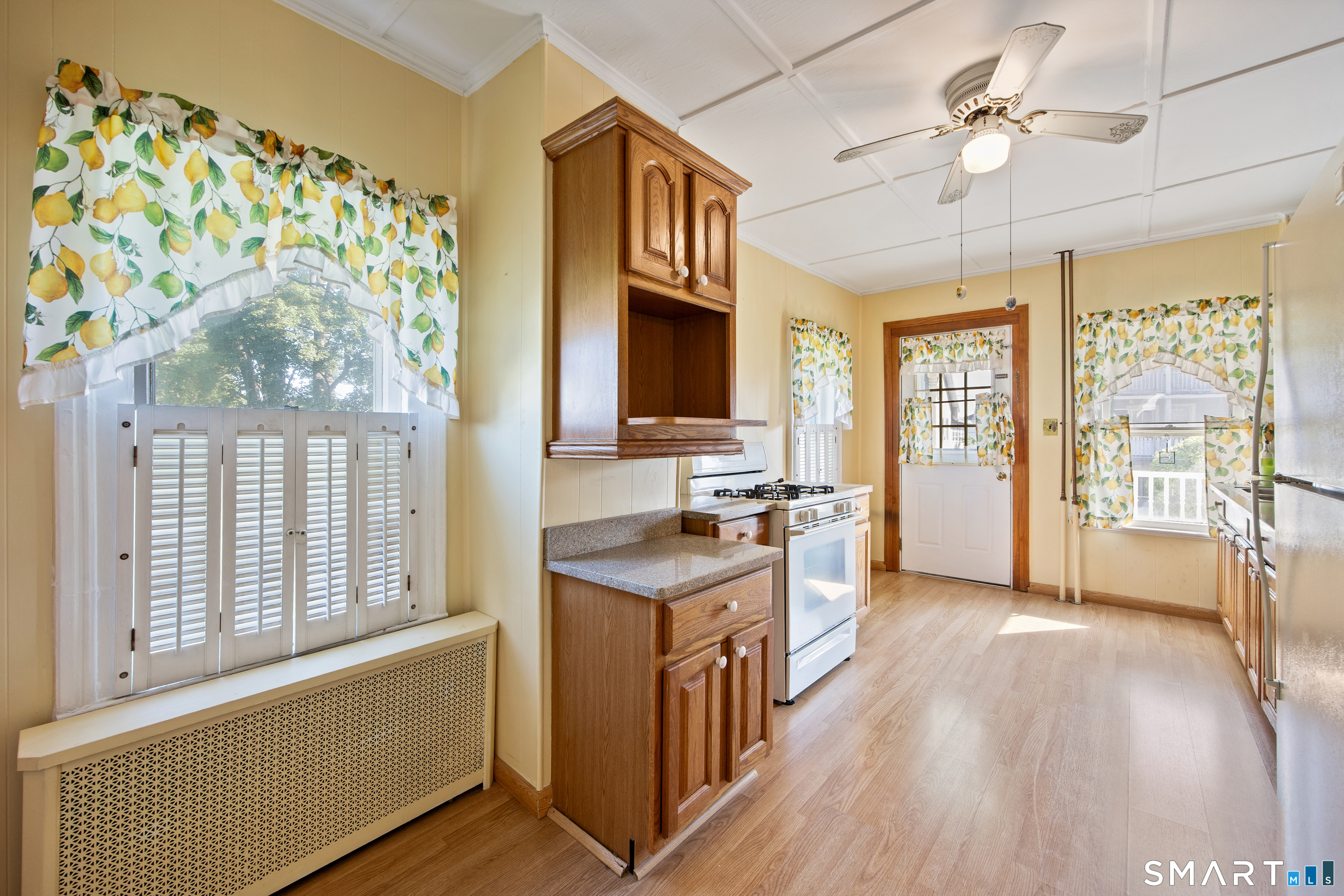578 Washington Avenue Property Photo 23