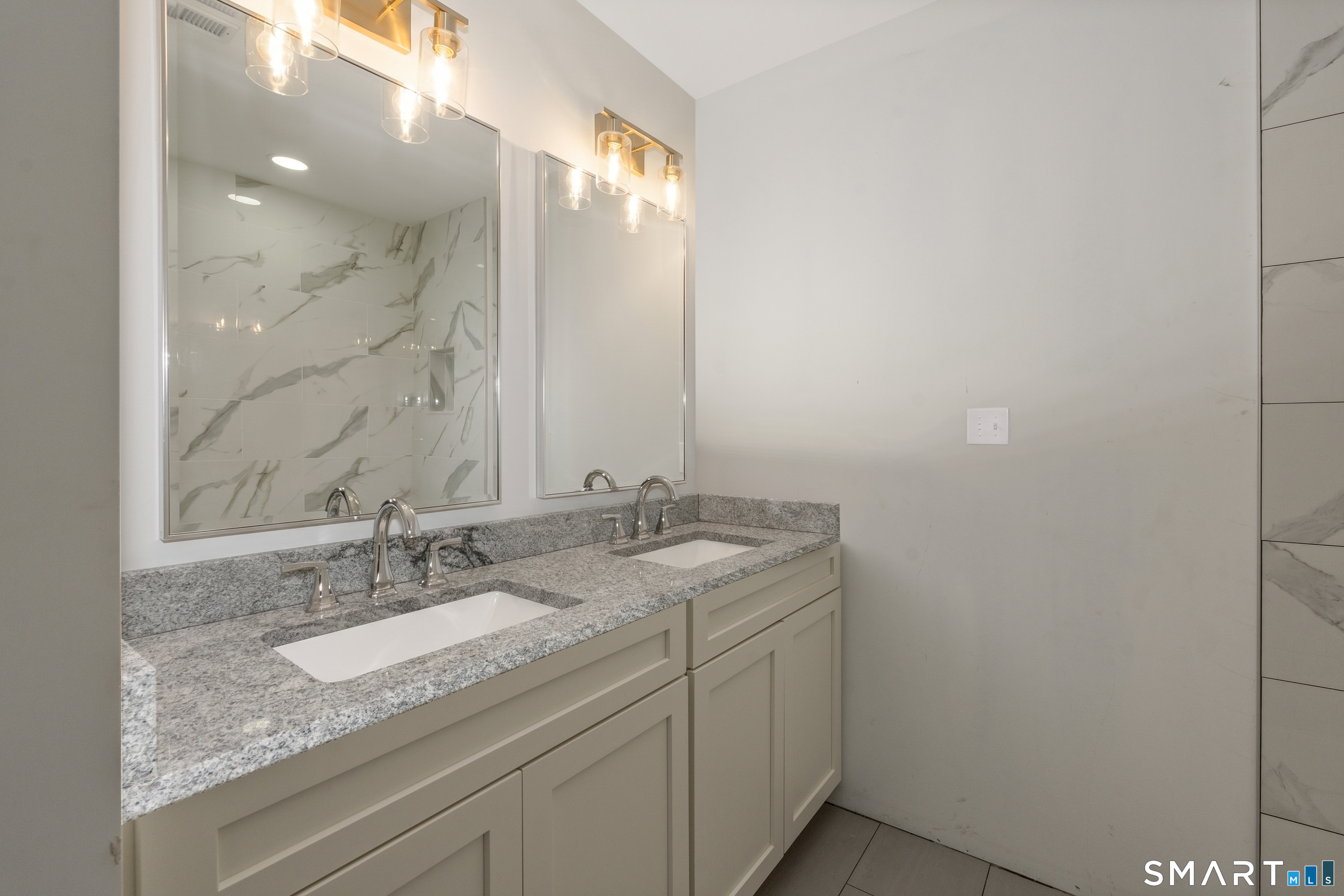 311 Orchard Avenue Property Photo 6