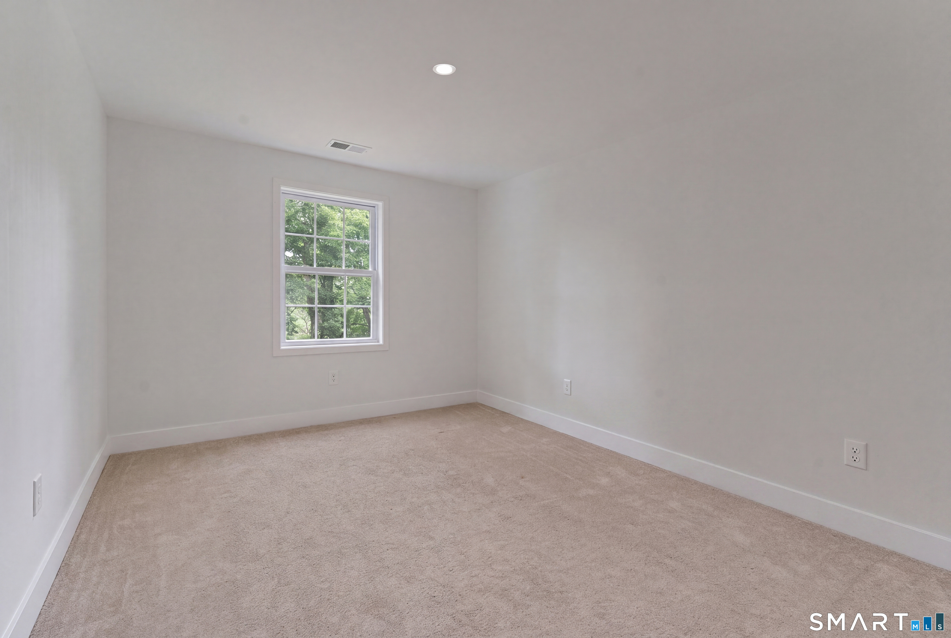 311 Orchard Avenue Property Photo 10
