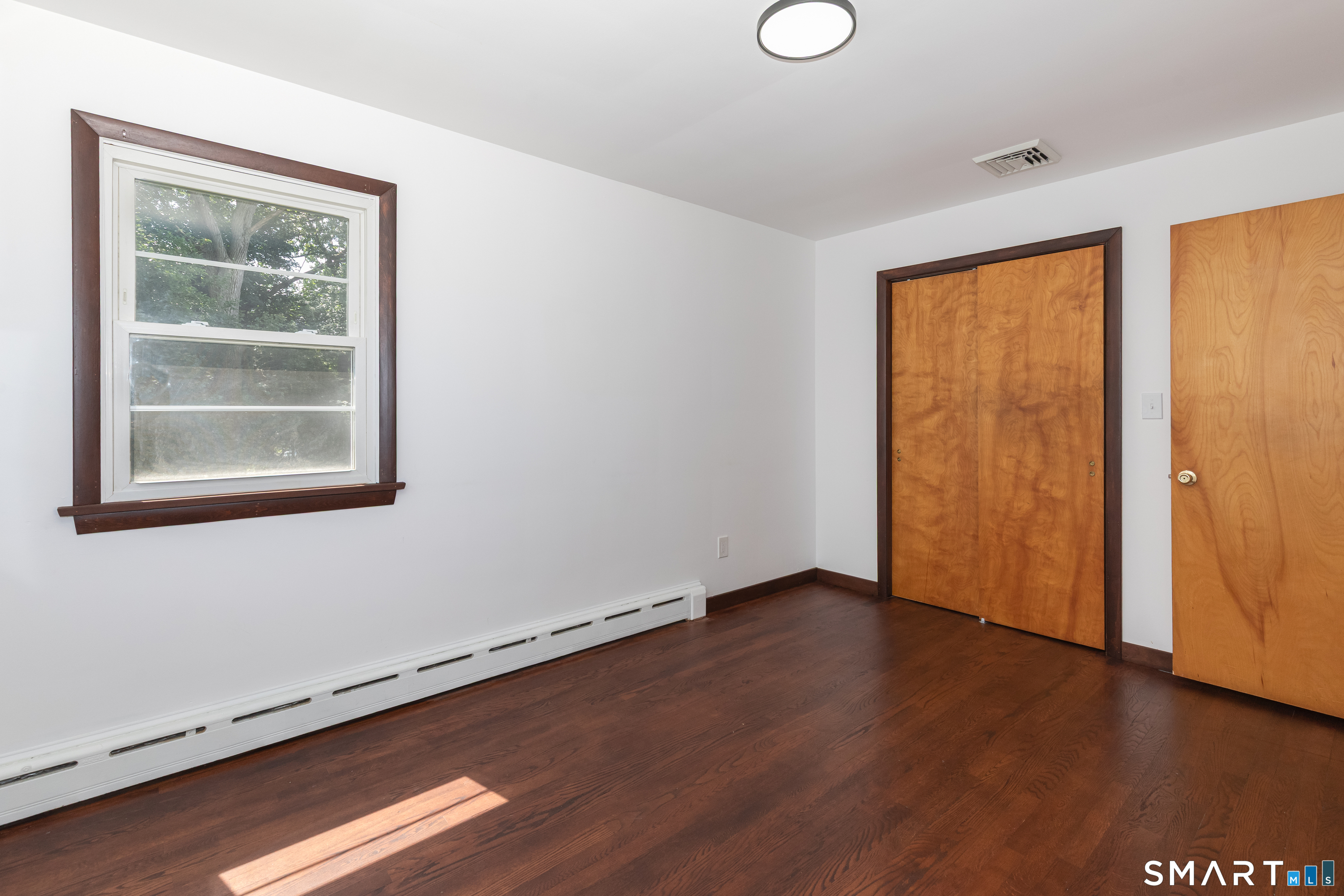 421 Como Avenue Property Photo 15