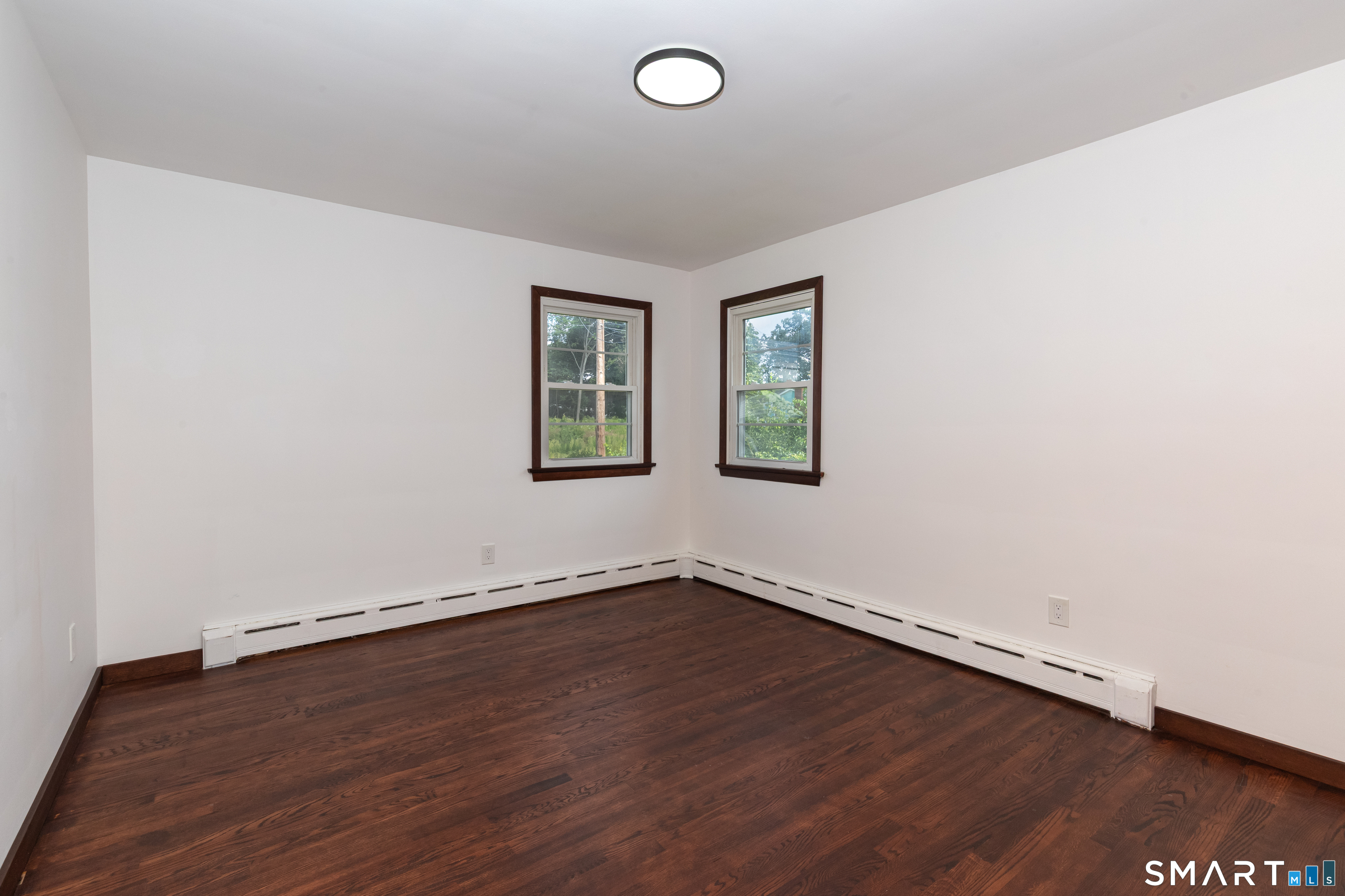 421 Como Avenue Property Photo 17