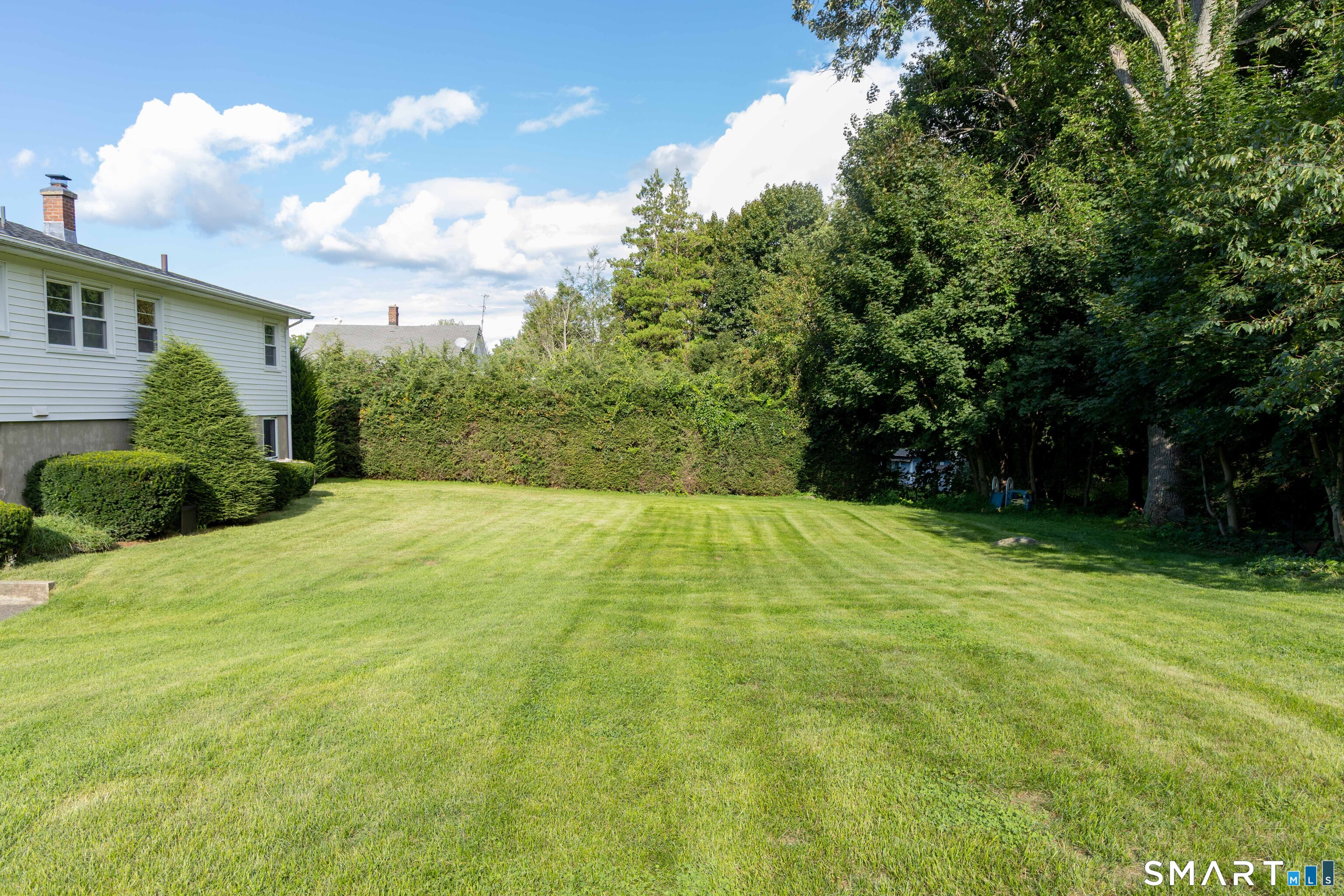 421 Como Avenue Property Photo 25