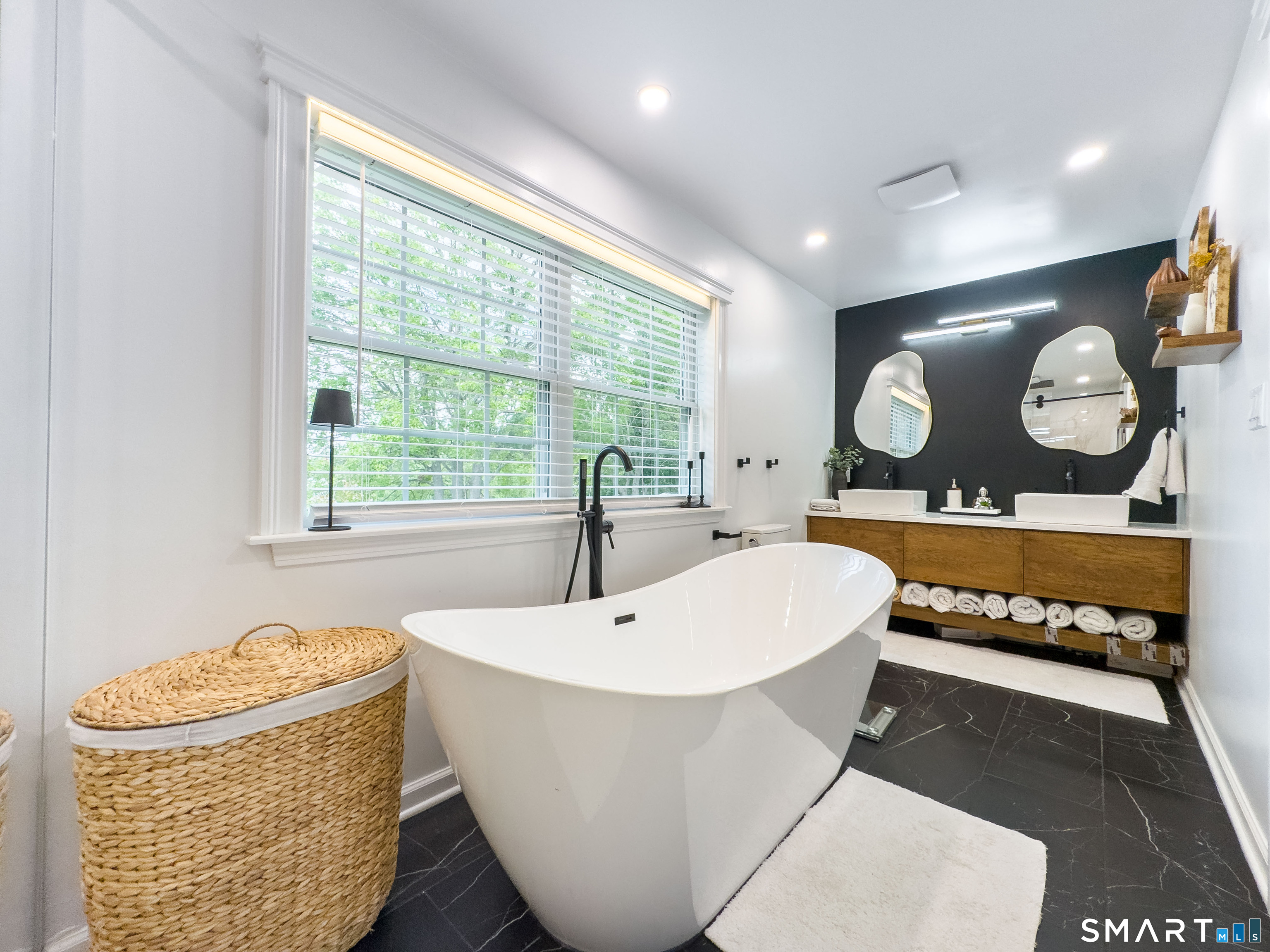 393 Torringford East Street Property Photo 20