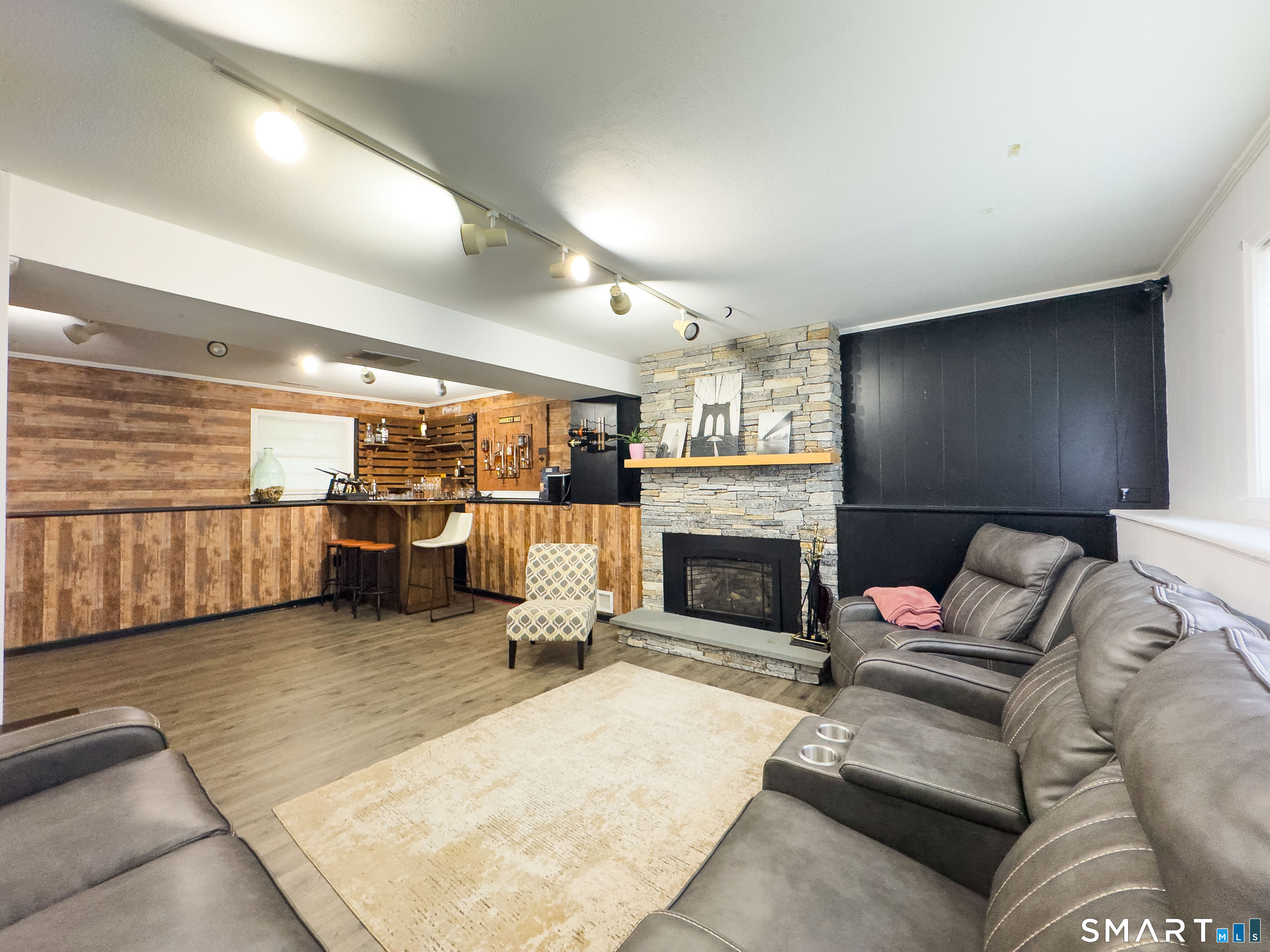 393 Torringford East Street Property Photo 24
