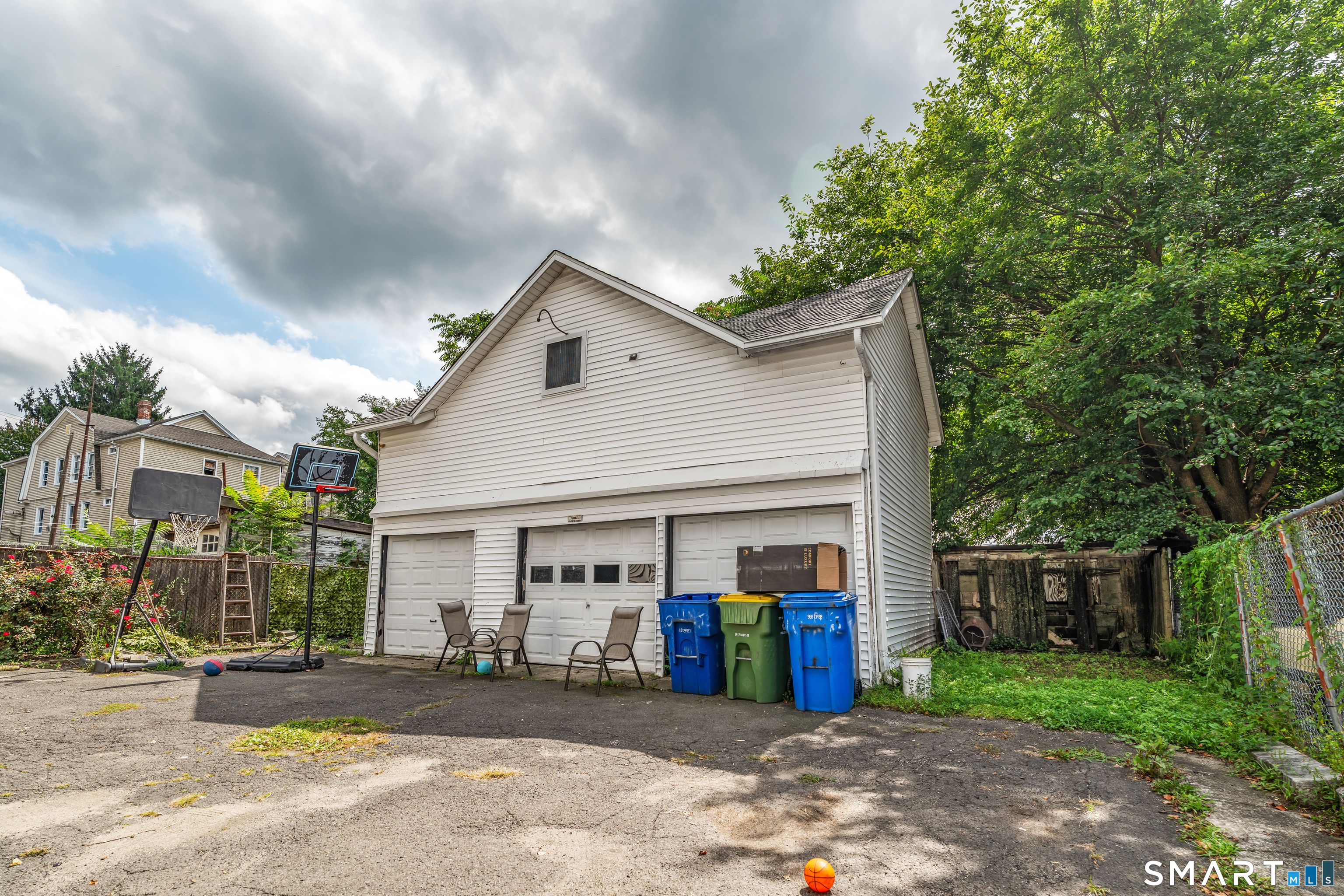 16 Luke Street Property Photo 4