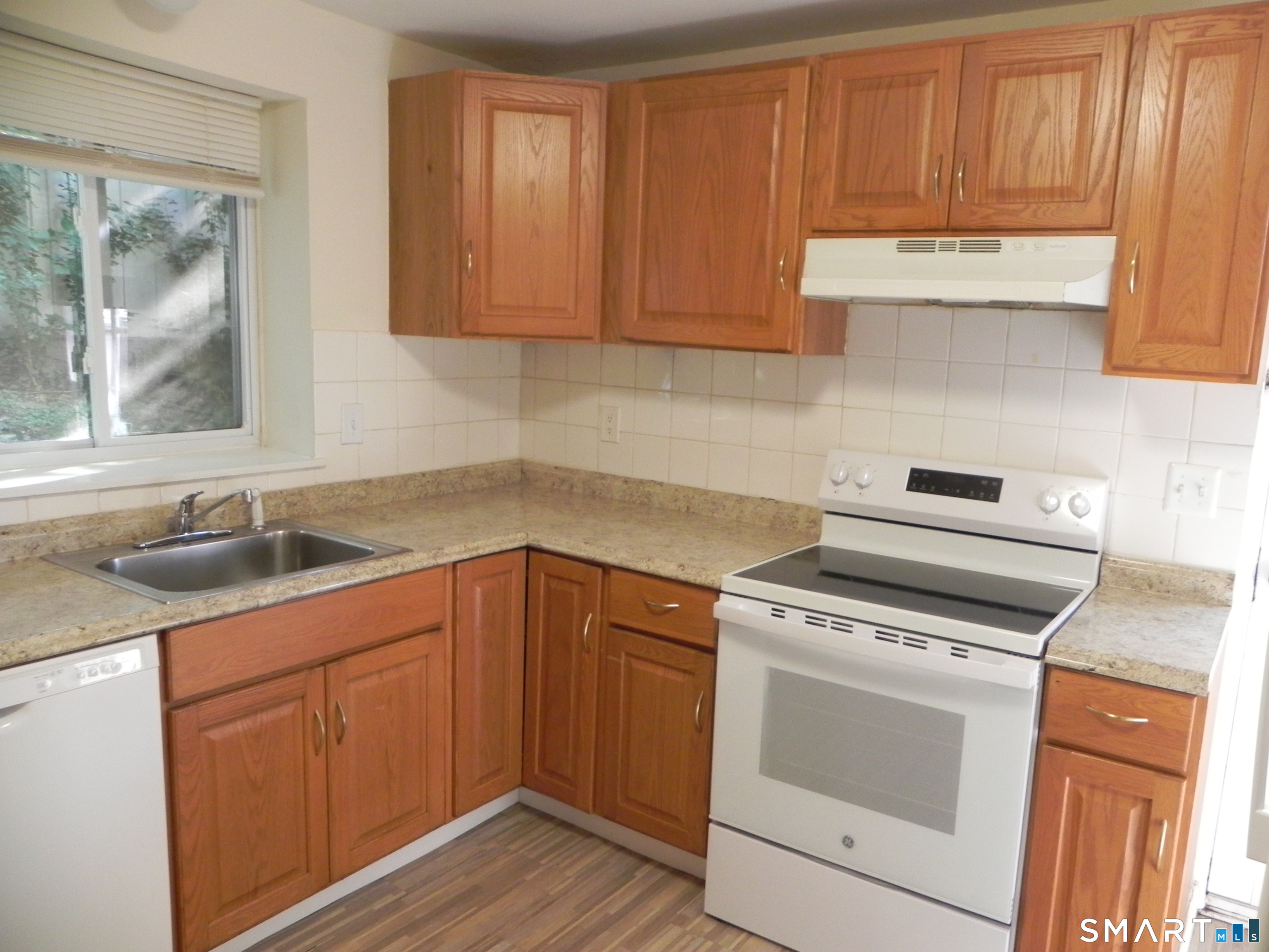 74 Ohio Ave 1 Extension Property Photo 2