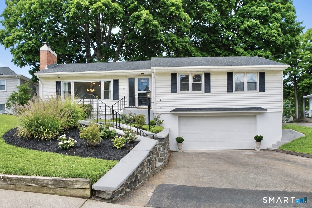 24 Vermont Terrace Property Photo 1