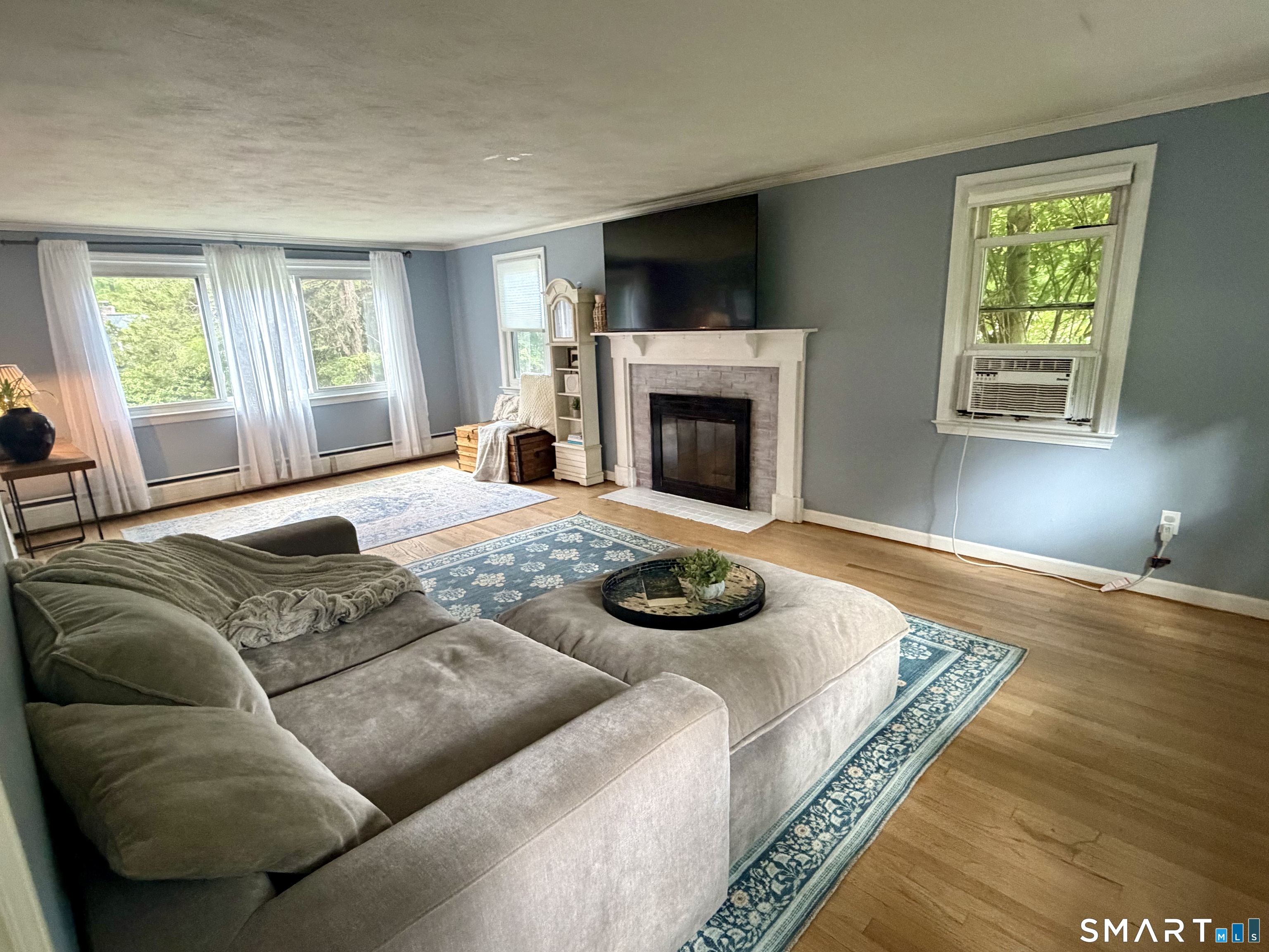 37 Wynding Hills Road Property Photo 8