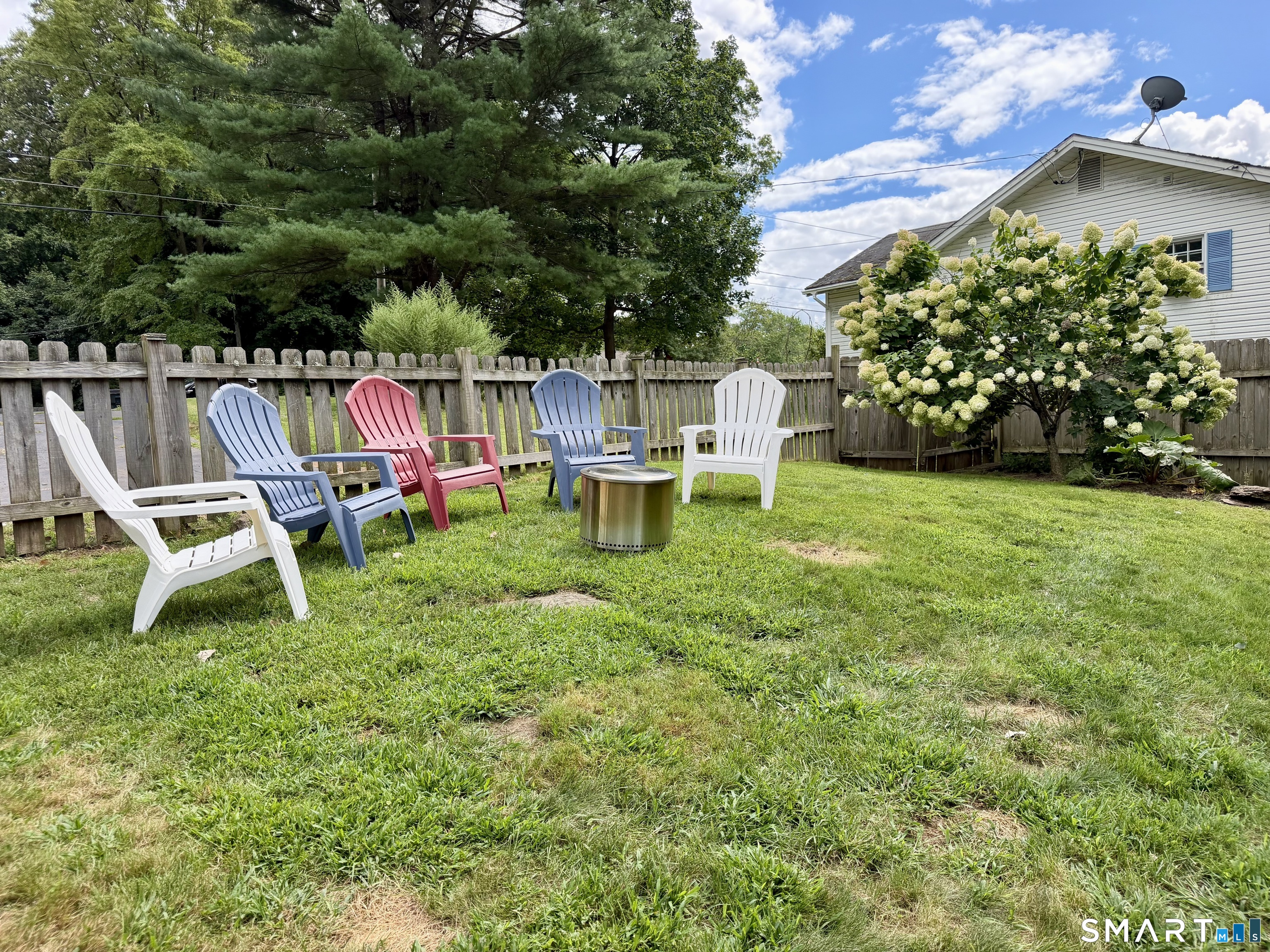 37 Wynding Hills Road Property Photo 22