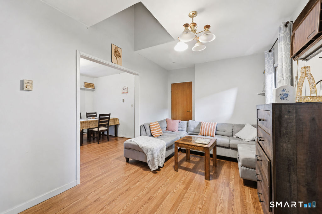 639 Arch Street Property Photo 32