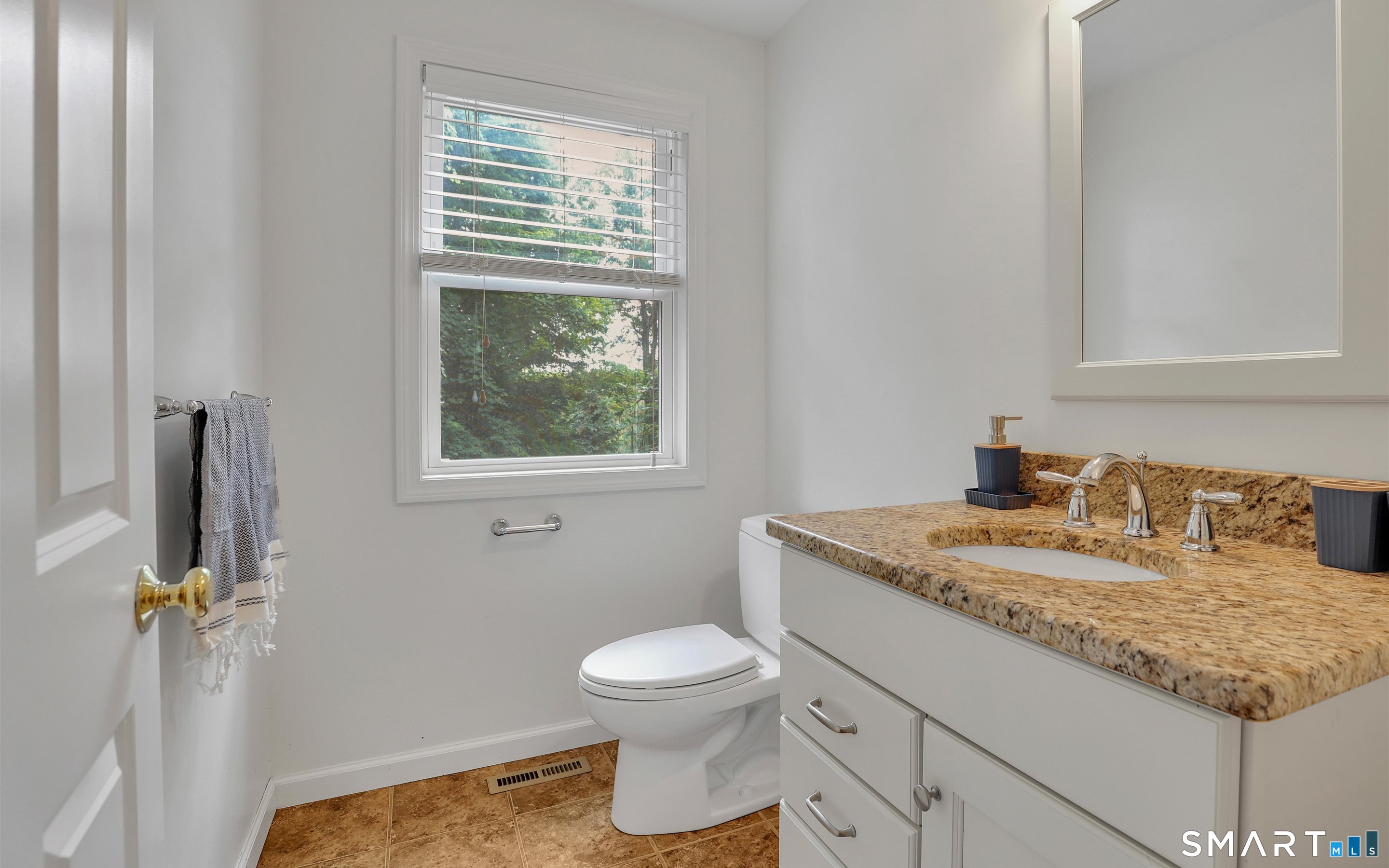 25 Gale Road Property Photo 15