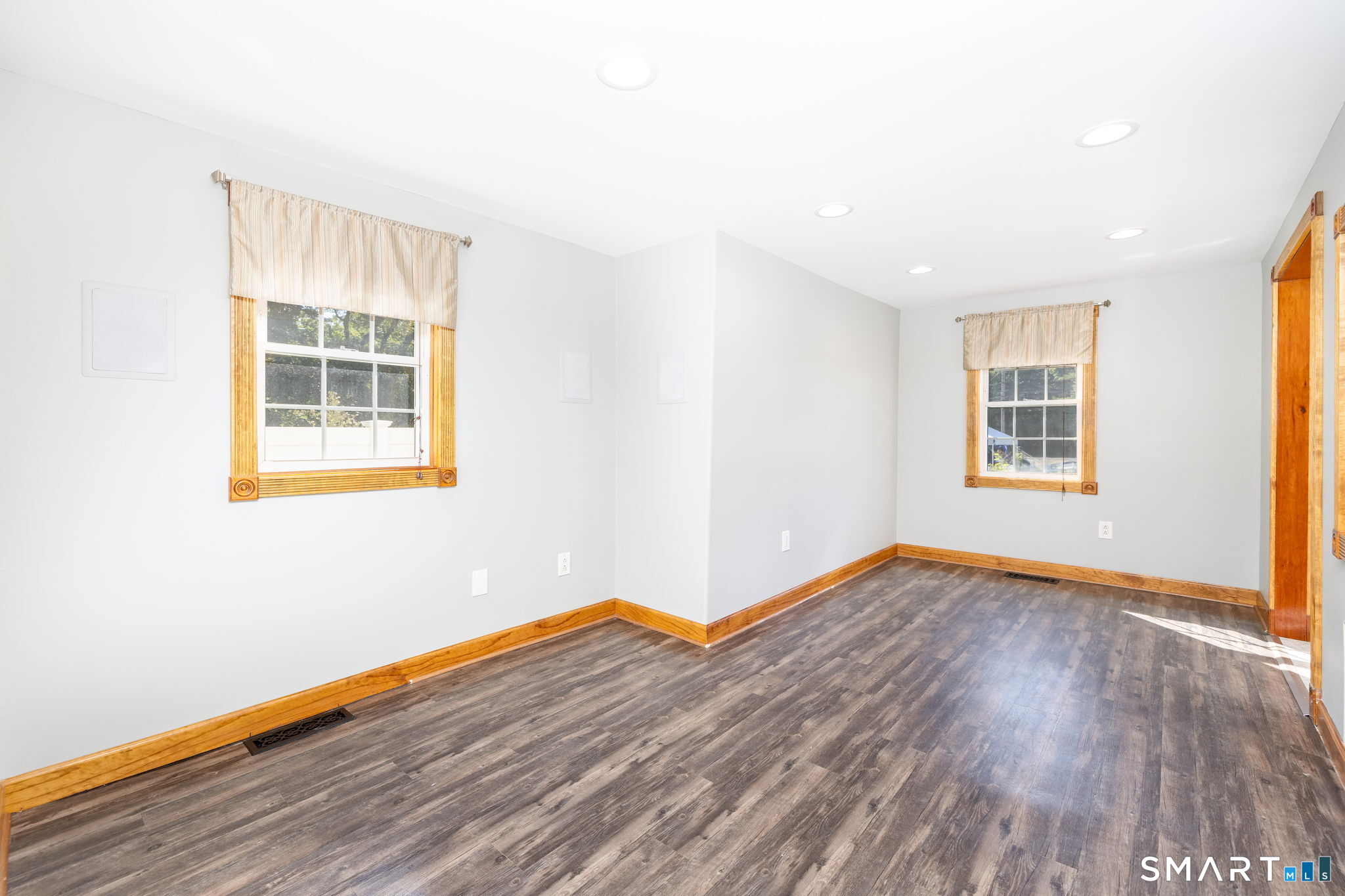 768 Terryville Avenue Property Photo 10