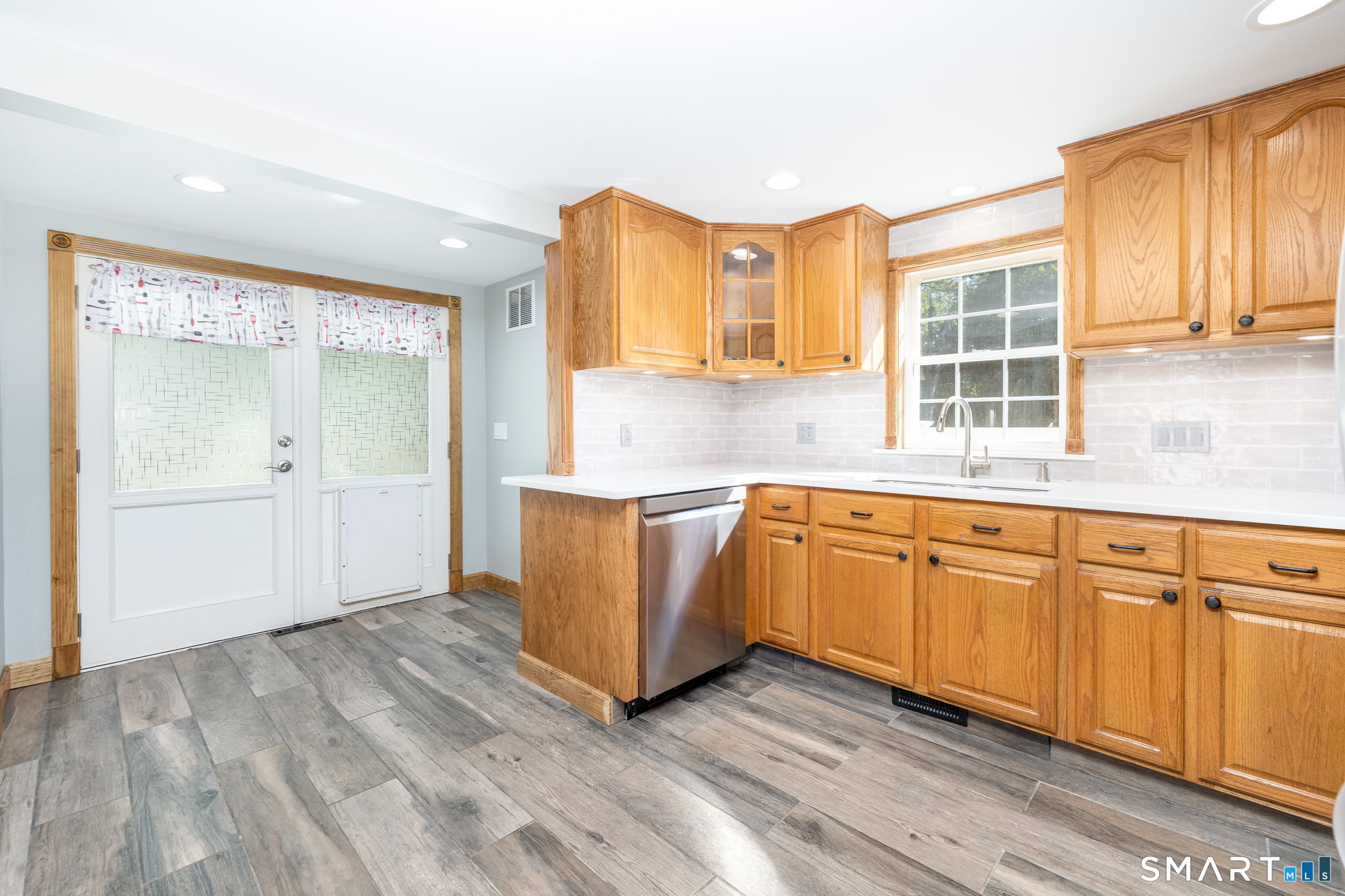 768 Terryville Avenue Property Photo 12