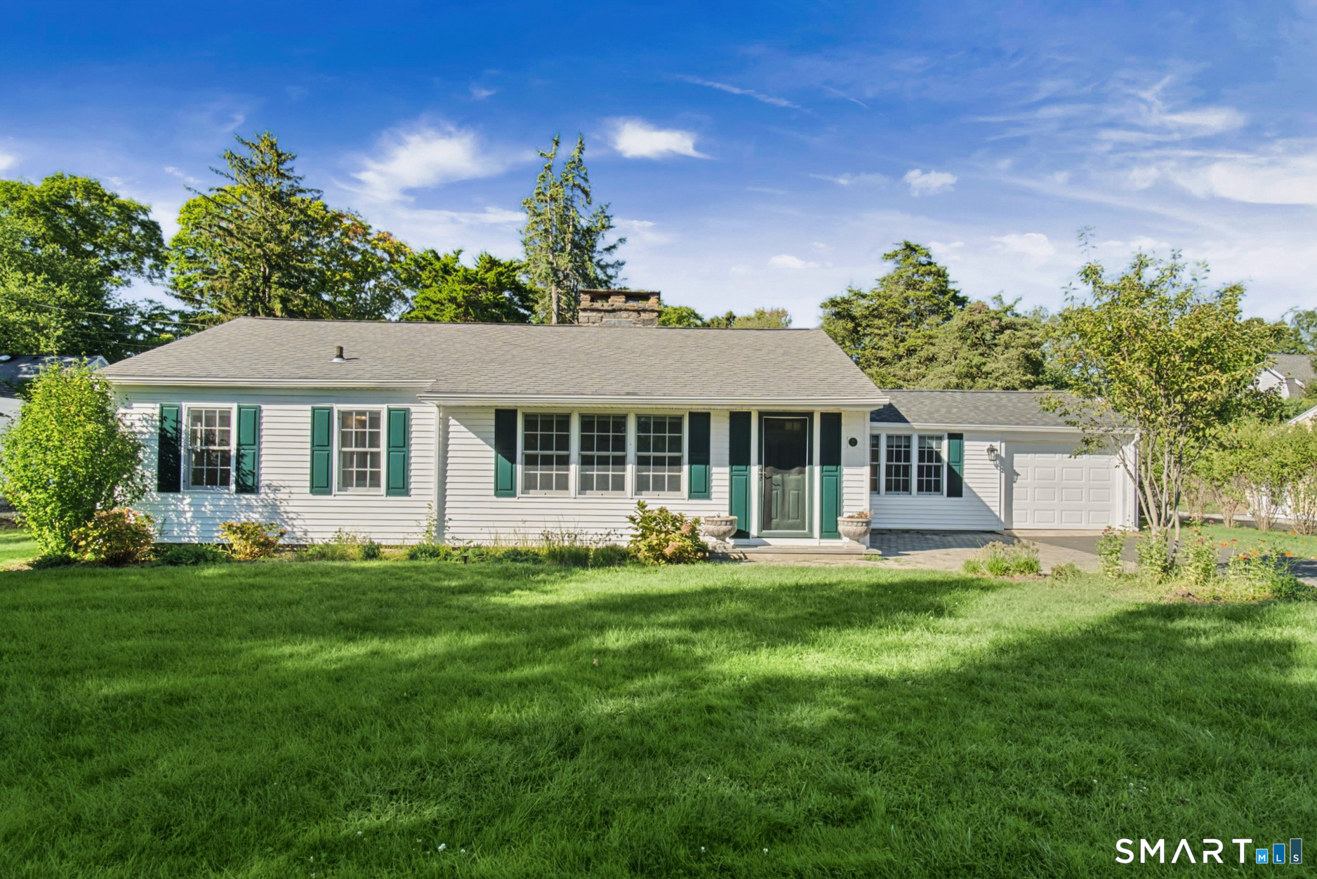 7 Sunset Road Property Photo 1