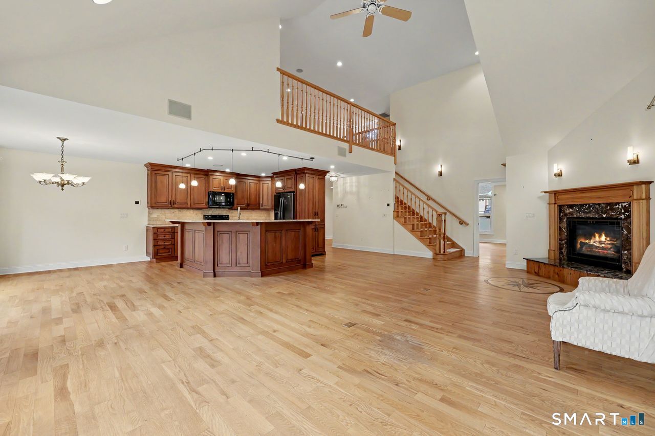 4 Rainbow 4 Court Property Photo 12