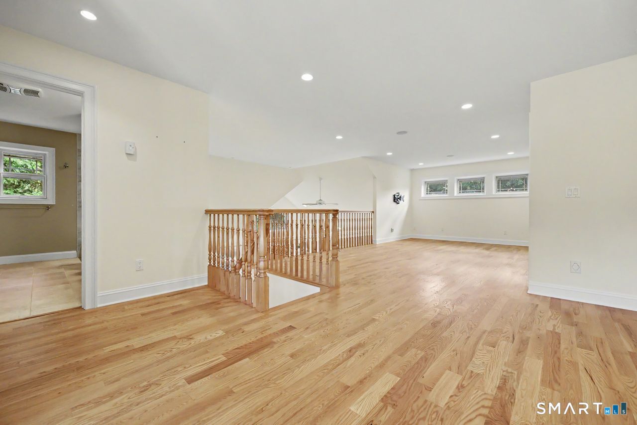 4 Rainbow 4 Court Property Photo 20