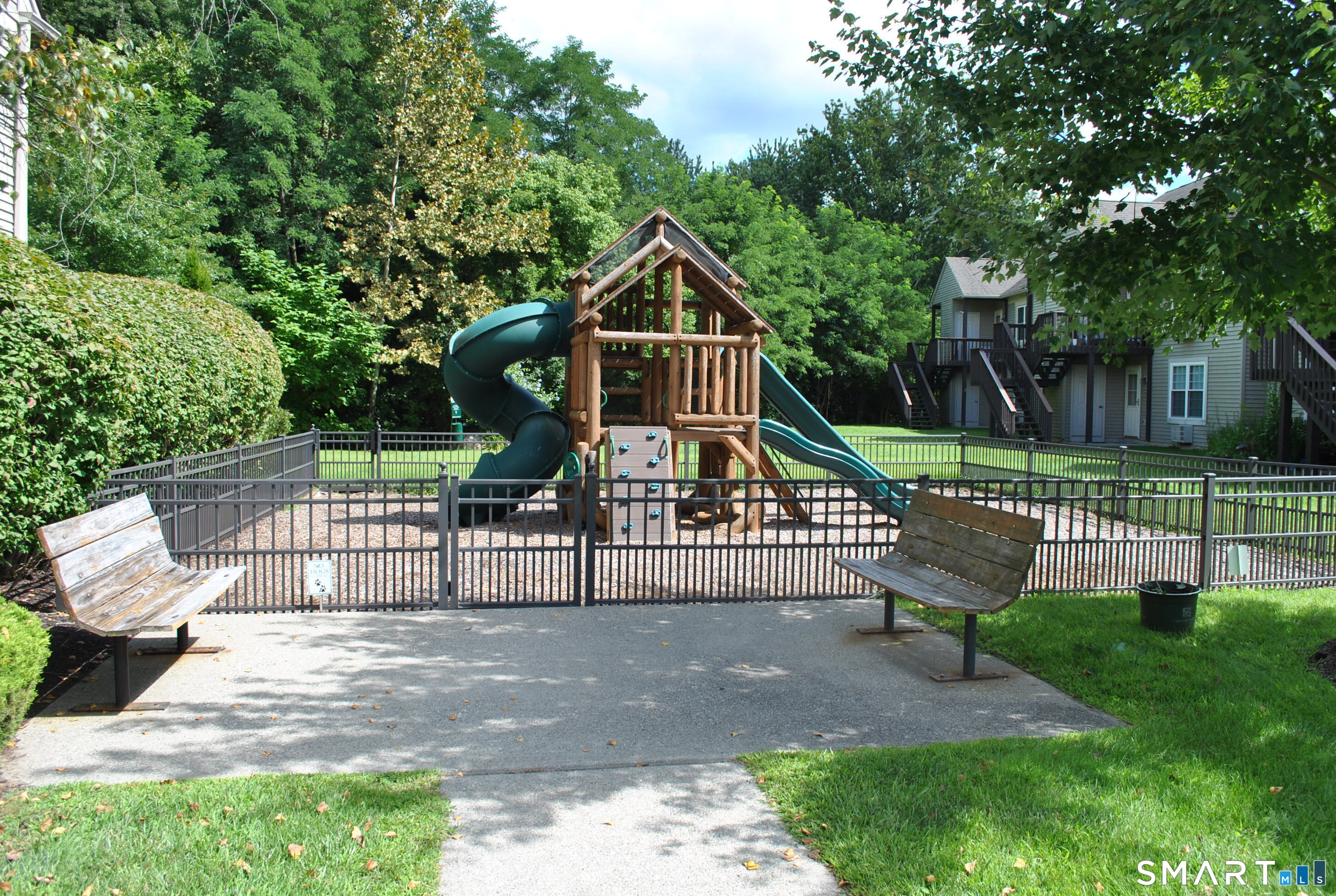 46 Glen Ridge 46 Court Property Photo 20