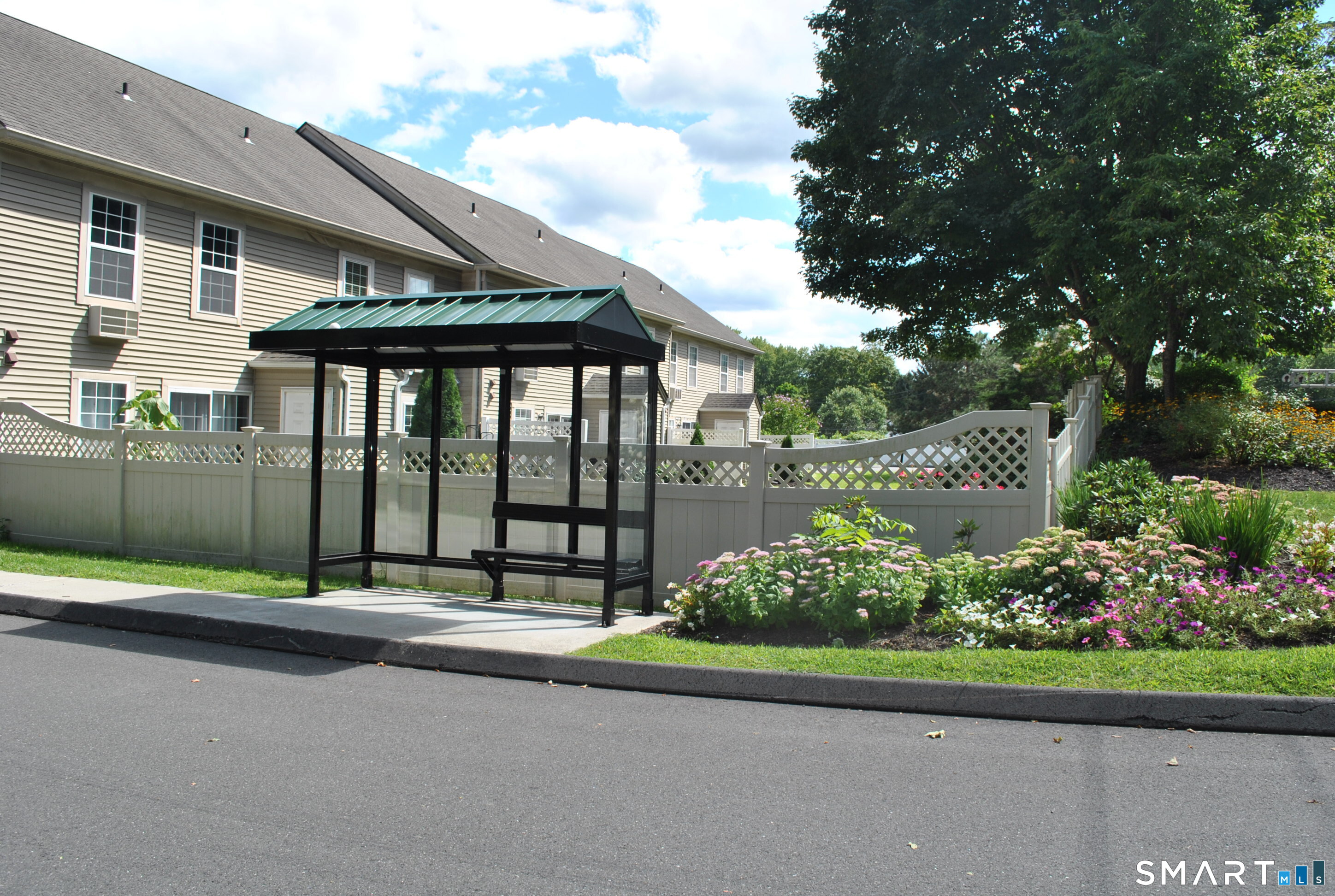 46 Glen Ridge 46 Court Property Photo 21