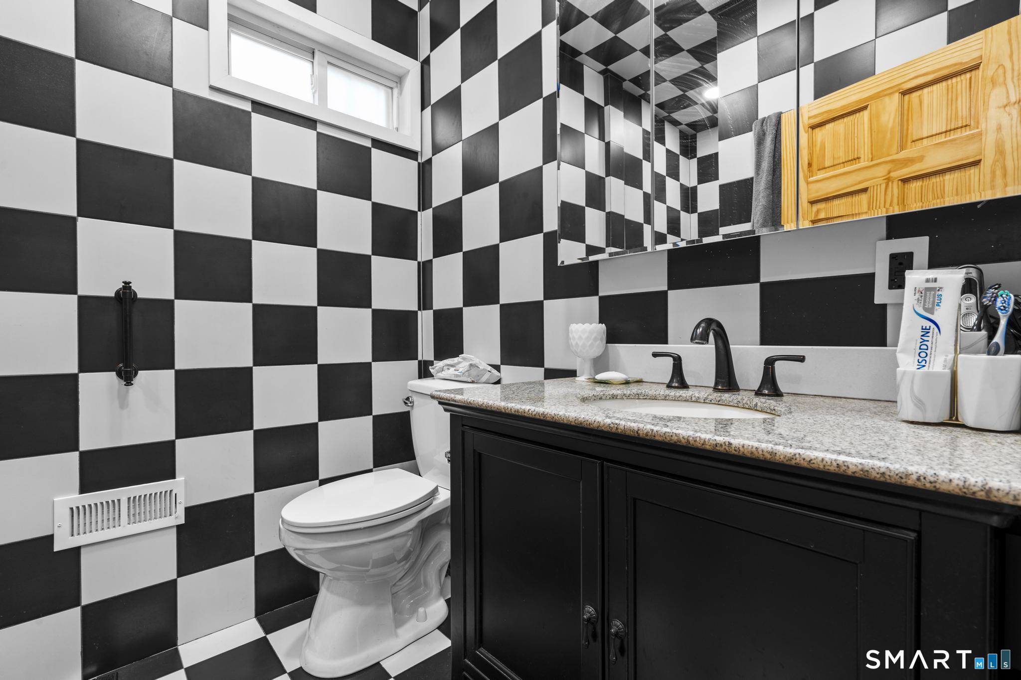 476 Norton Parkway Property Photo 14