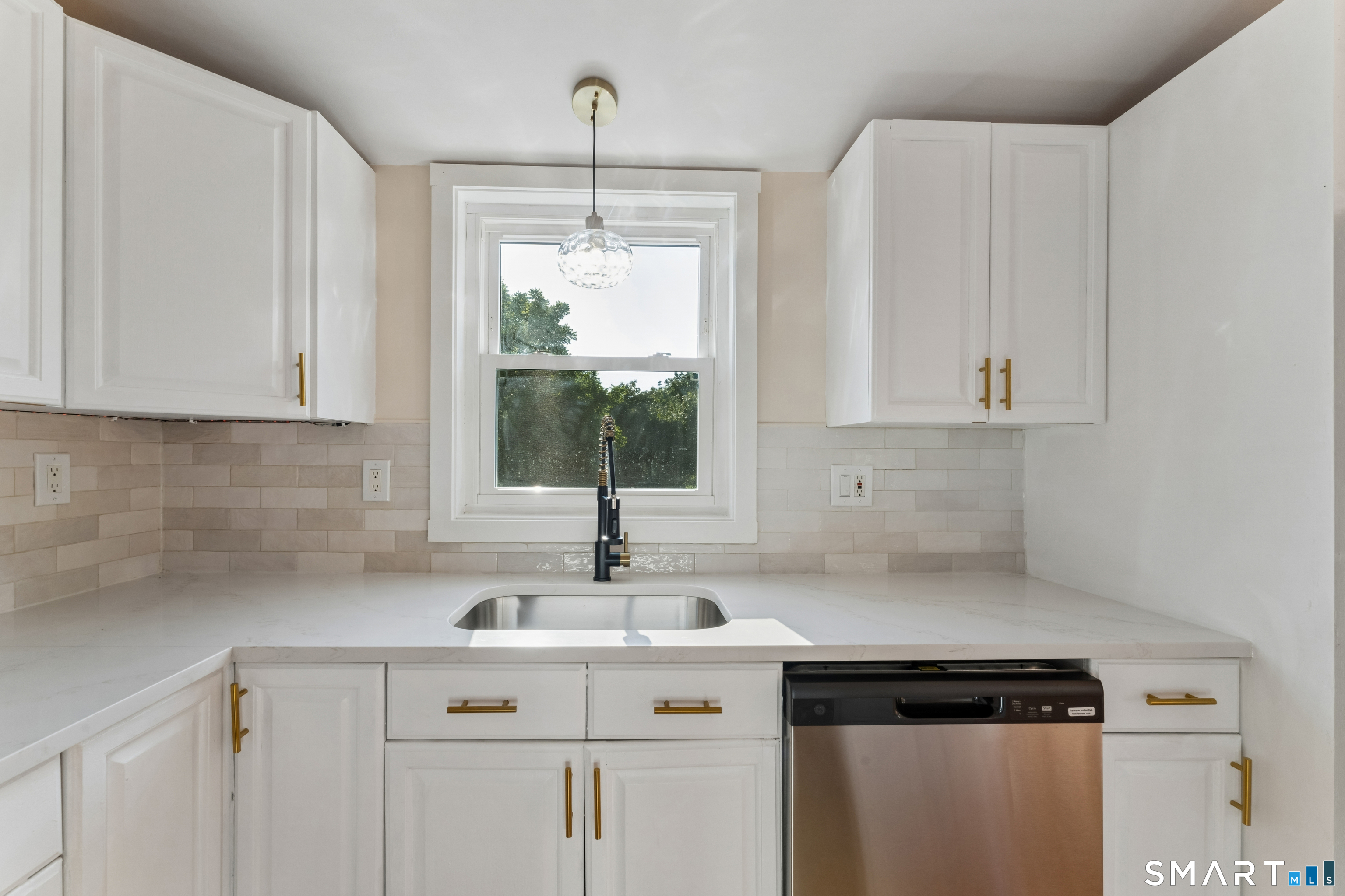 52 Merrimac Street Property Photo 6