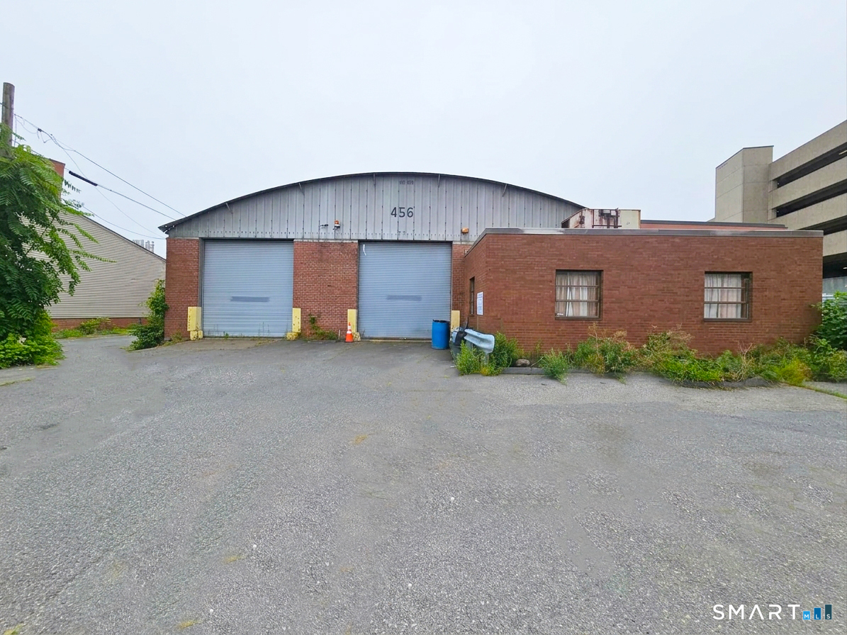 452 Meadow Street Property Photo 1