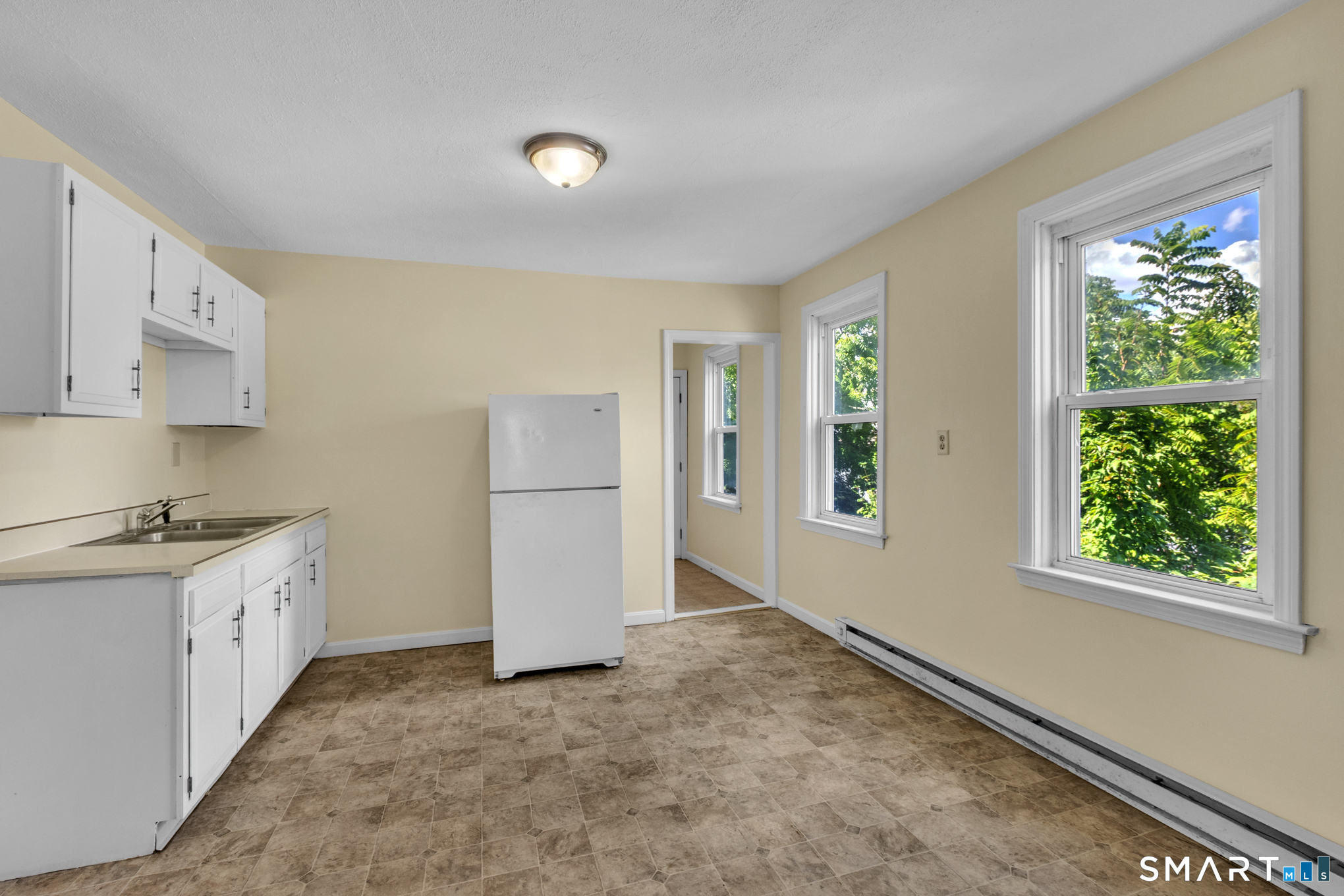 49 High B Street Property Photo 6