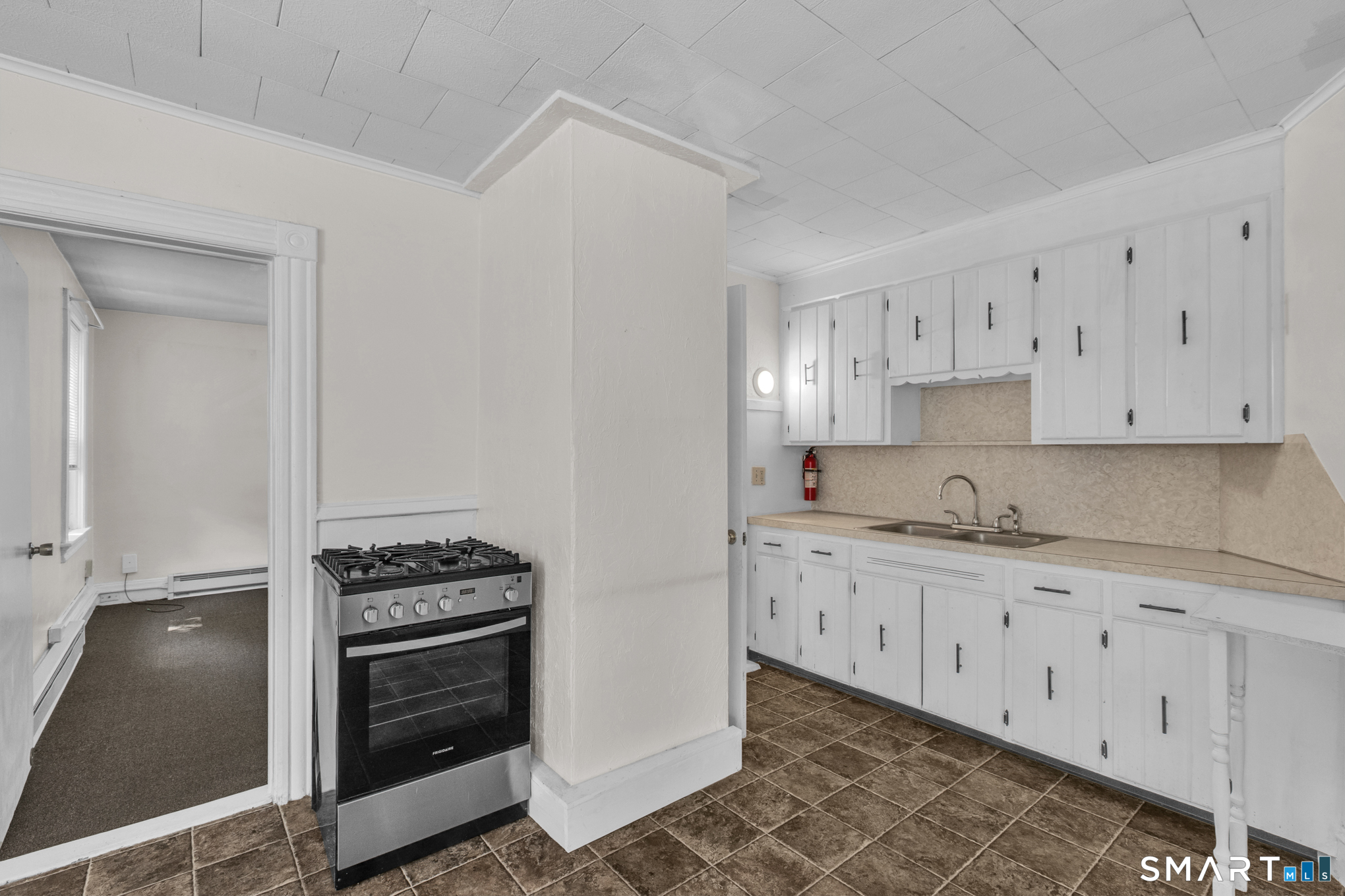 49 High C Street Property Photo 7