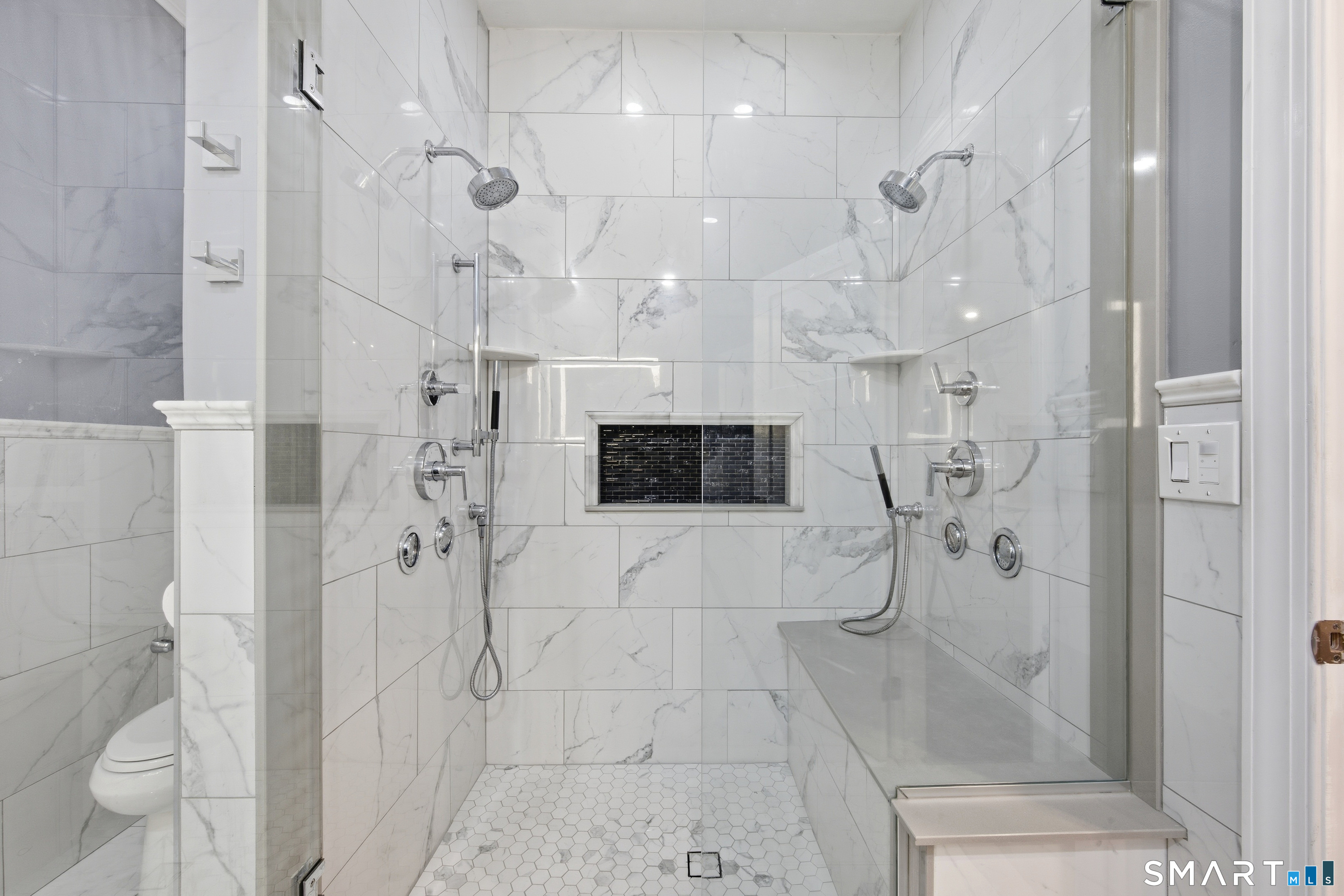 24202375 Property Photo 12