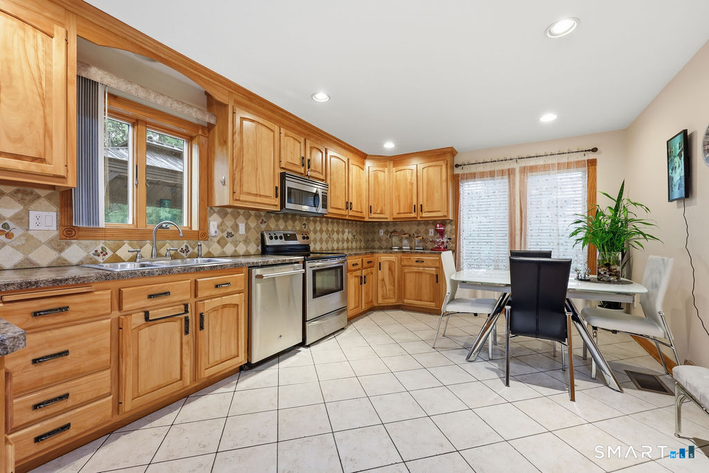 179 Sunnyslope Drive Property Photo 3