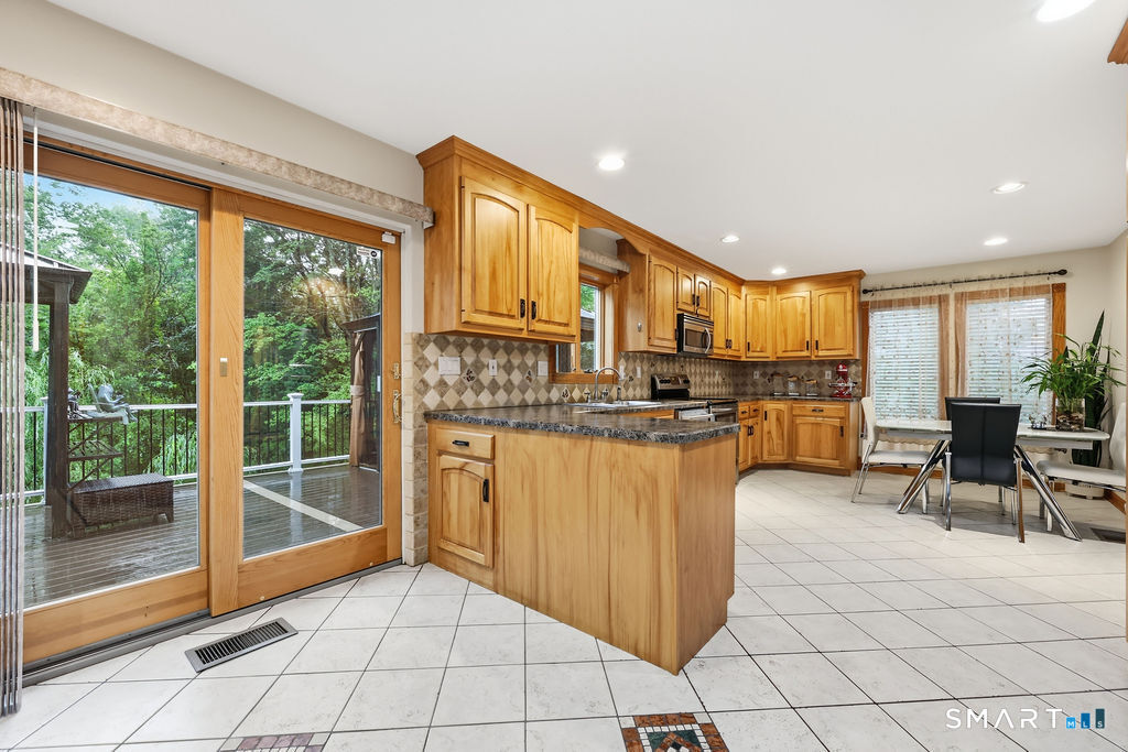 179 Sunnyslope Drive Property Photo 4