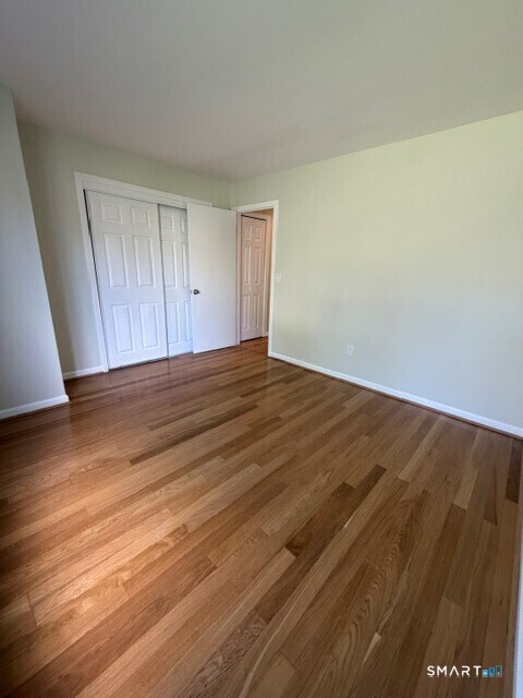 350 Grovers 1h Avenue Property Photo 9