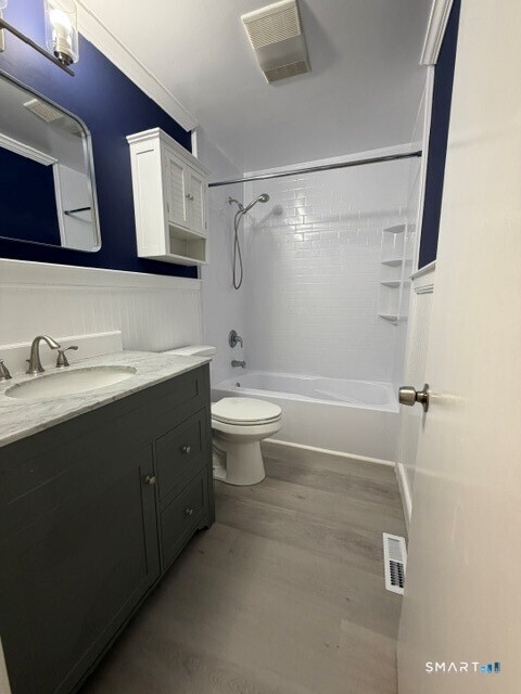 350 Grovers 1h Avenue Property Photo 12