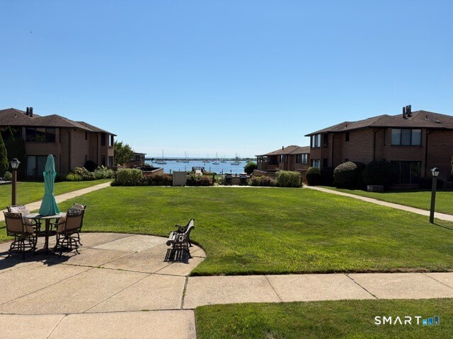 350 Grovers 1h Avenue Property Photo 14