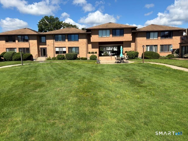 350 Grovers 1h Avenue Property Photo 15