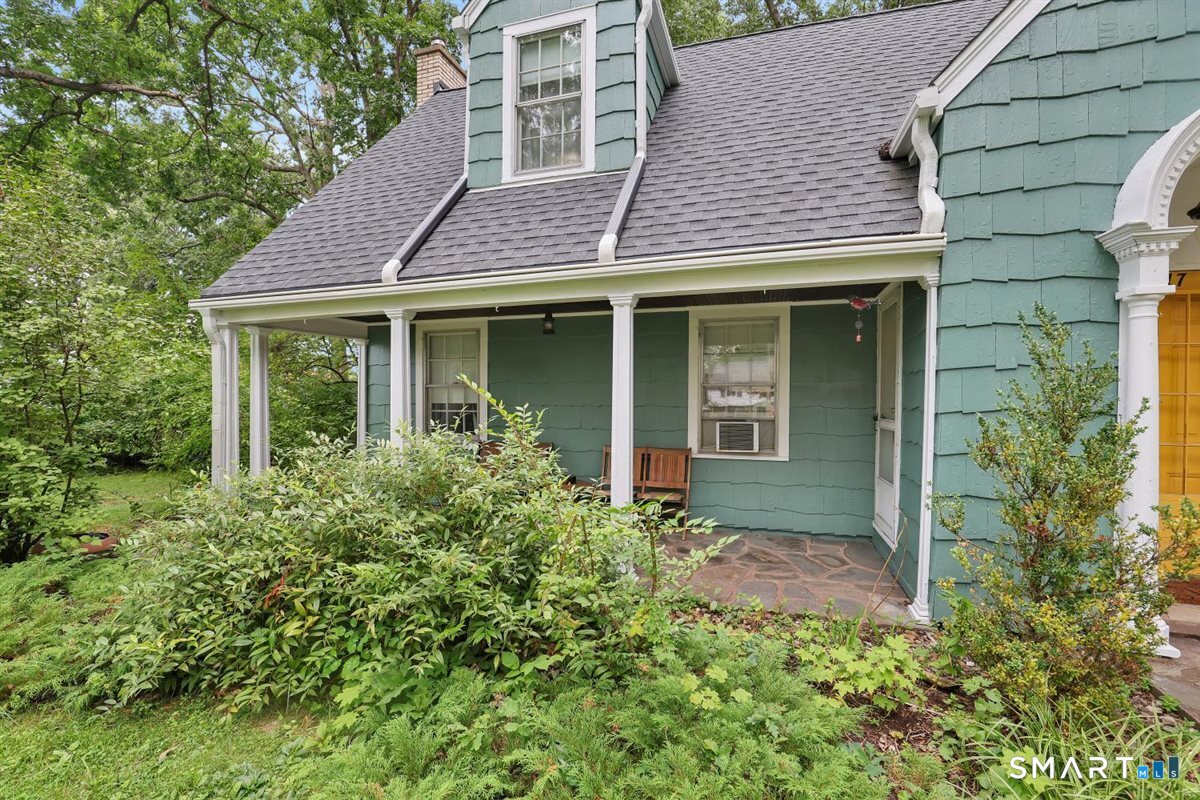 117 Princeton Street Property Photo 4