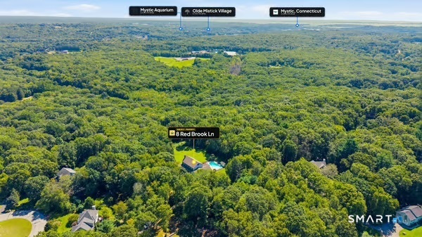 8 Red Brook Lane Property Photo 5