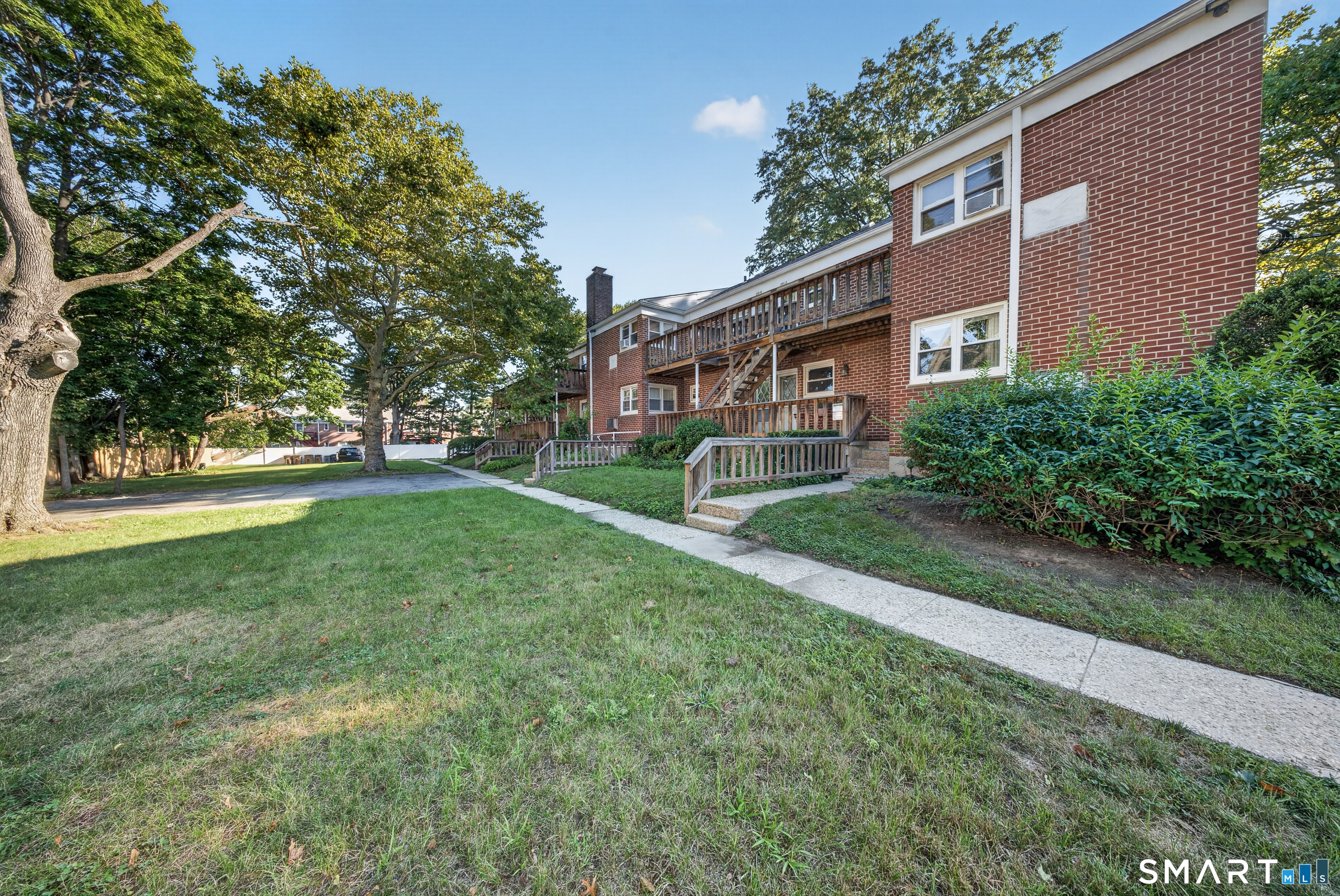 28 Courtland 1 Avenue Property Photo 3