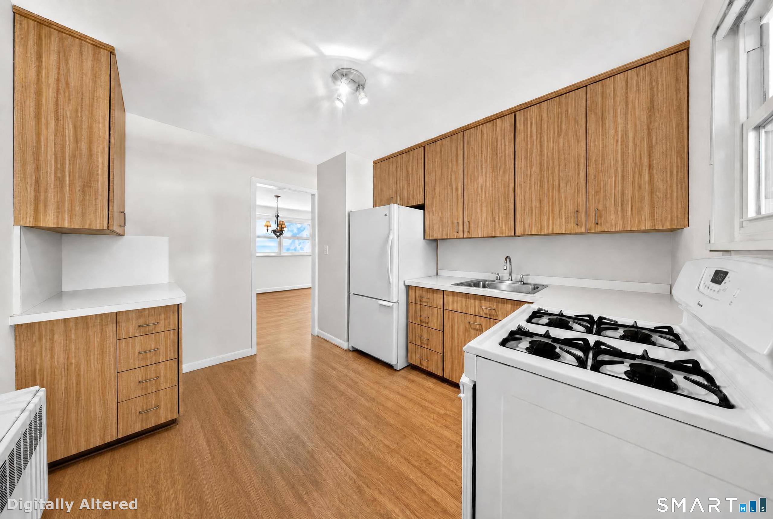 28 Courtland 1 Avenue Property Photo 5