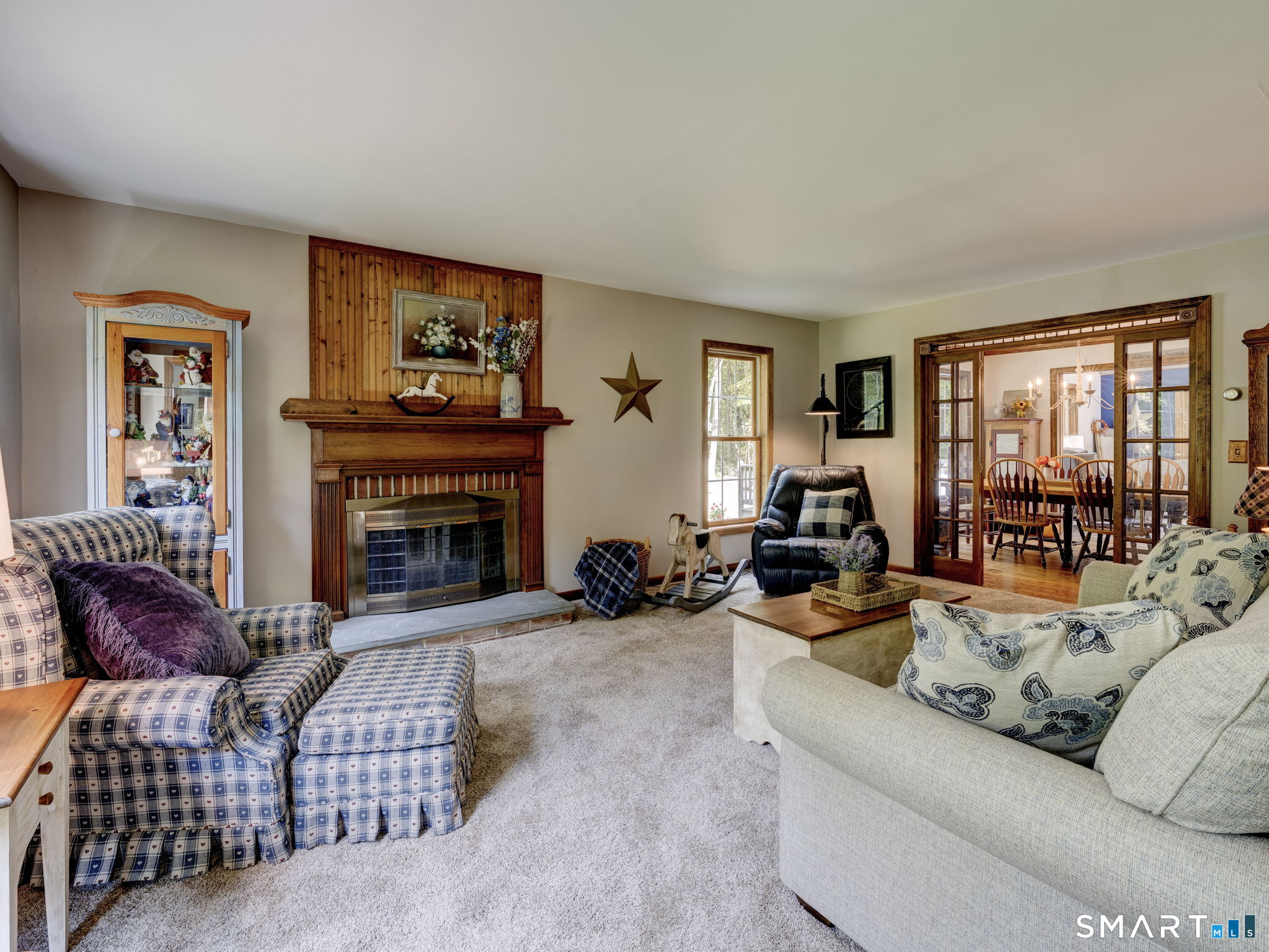8 Fenton Bluffs Drive Property Photo 7