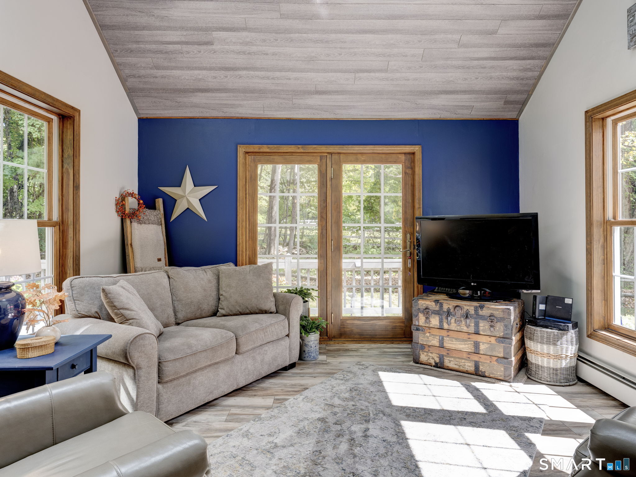 8 Fenton Bluffs Drive Property Photo 17